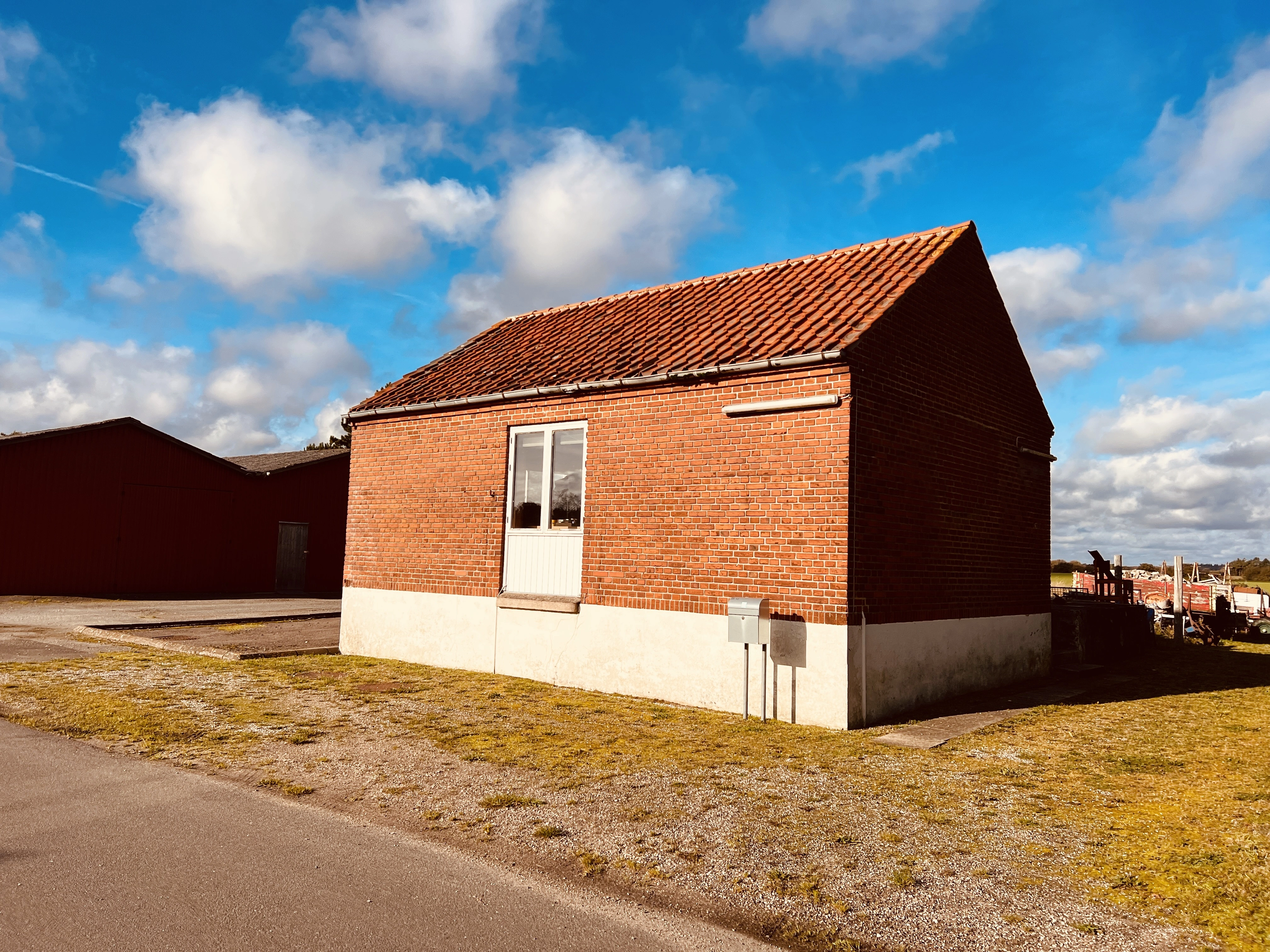 Billede af Hyllested Stations varehus. Billede af Hyllested Stations varehus.