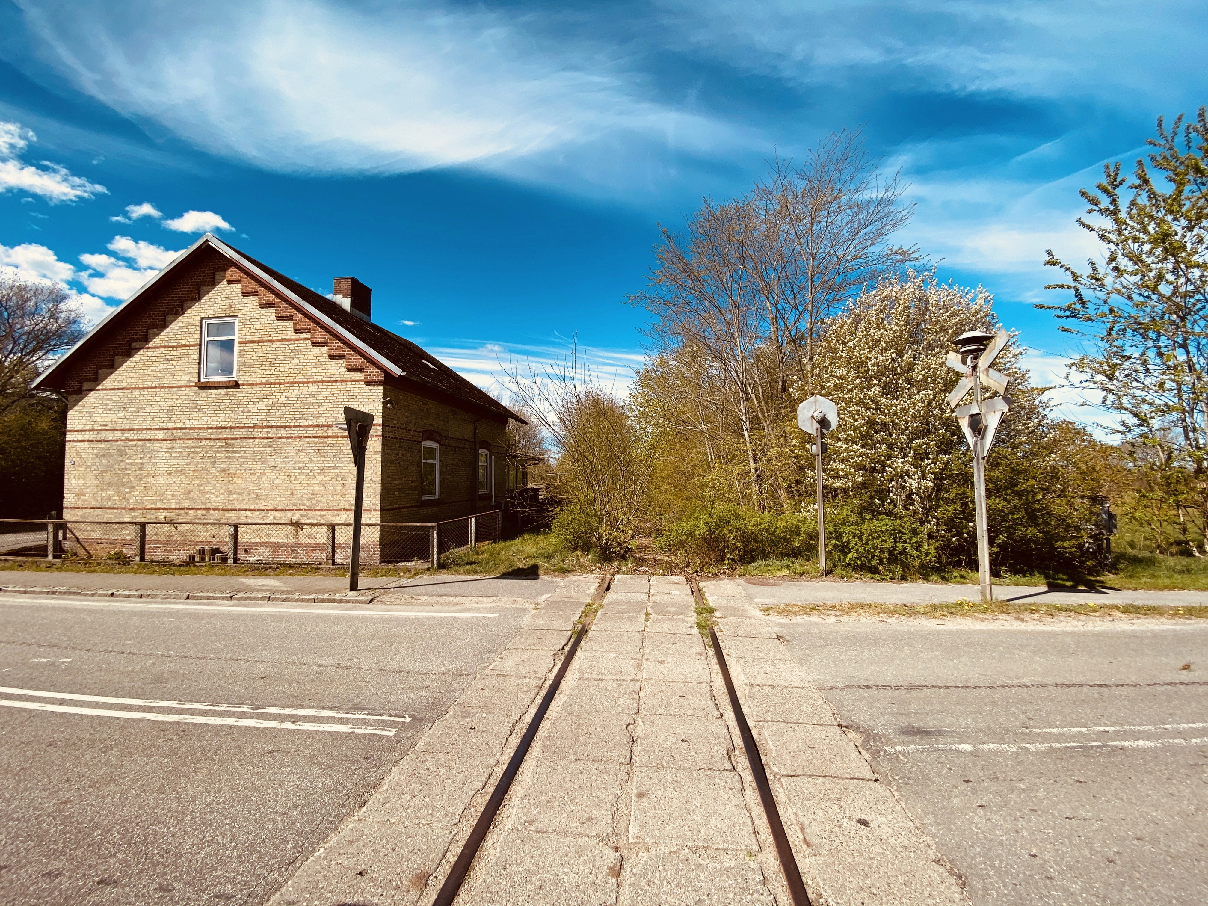 Billede af Jejsing Holdeplads med sidespor - Holdeplads med sidespor er nedrevet, men Jejsing Holdeplads med sidespor har ligget her. Billede af Jejsing Holdeplads med sidespor - Holdeplads med sidespor er nedrevet, men Jejsing Holdeplads med sidespor har ligget her.