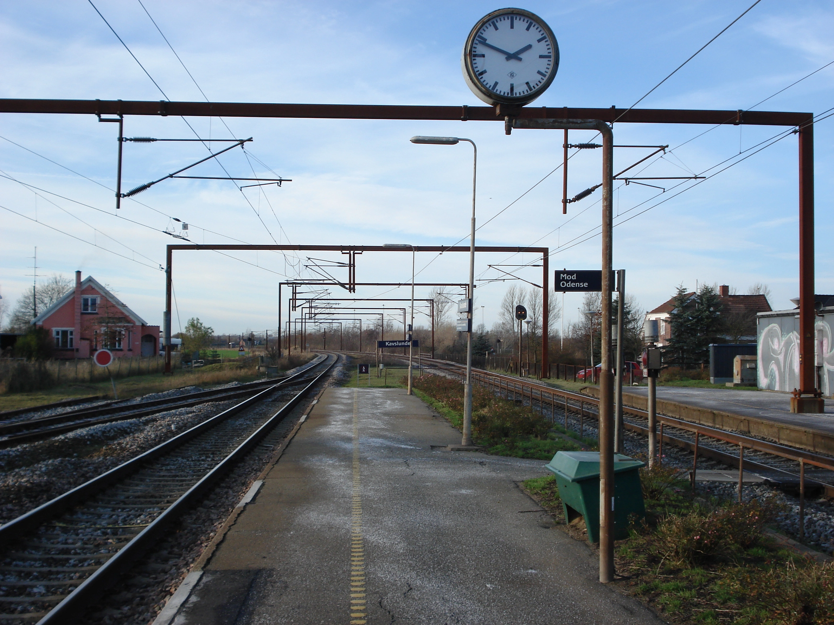 Billede af Kavslunde Billetsalgssted med Sidespor - Billetsalgssted med Sidespor er nedrevet, men Kavslunde Billetsalgssted med Sidespor har ligget her. Billede af Kavslunde Billetsalgssted med Sidespor - Billetsalgssted med Sidespor er nedrevet, men Kavslunde Billetsalgssted med Sidespor har ligget her.