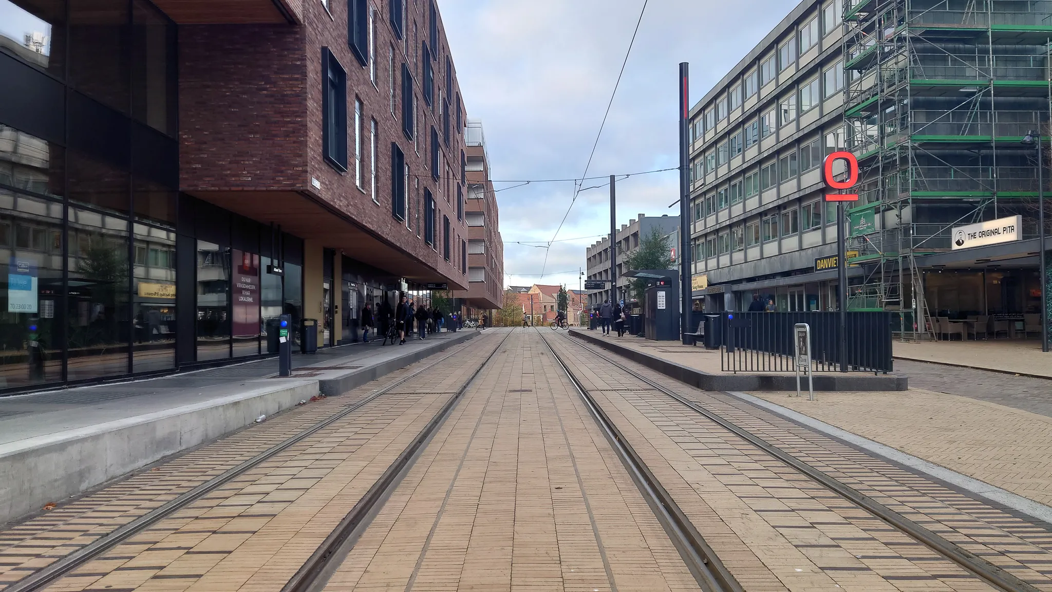 Billede af Albani Torv Letbanestation. Billede af Albani Torv Letbanestation.