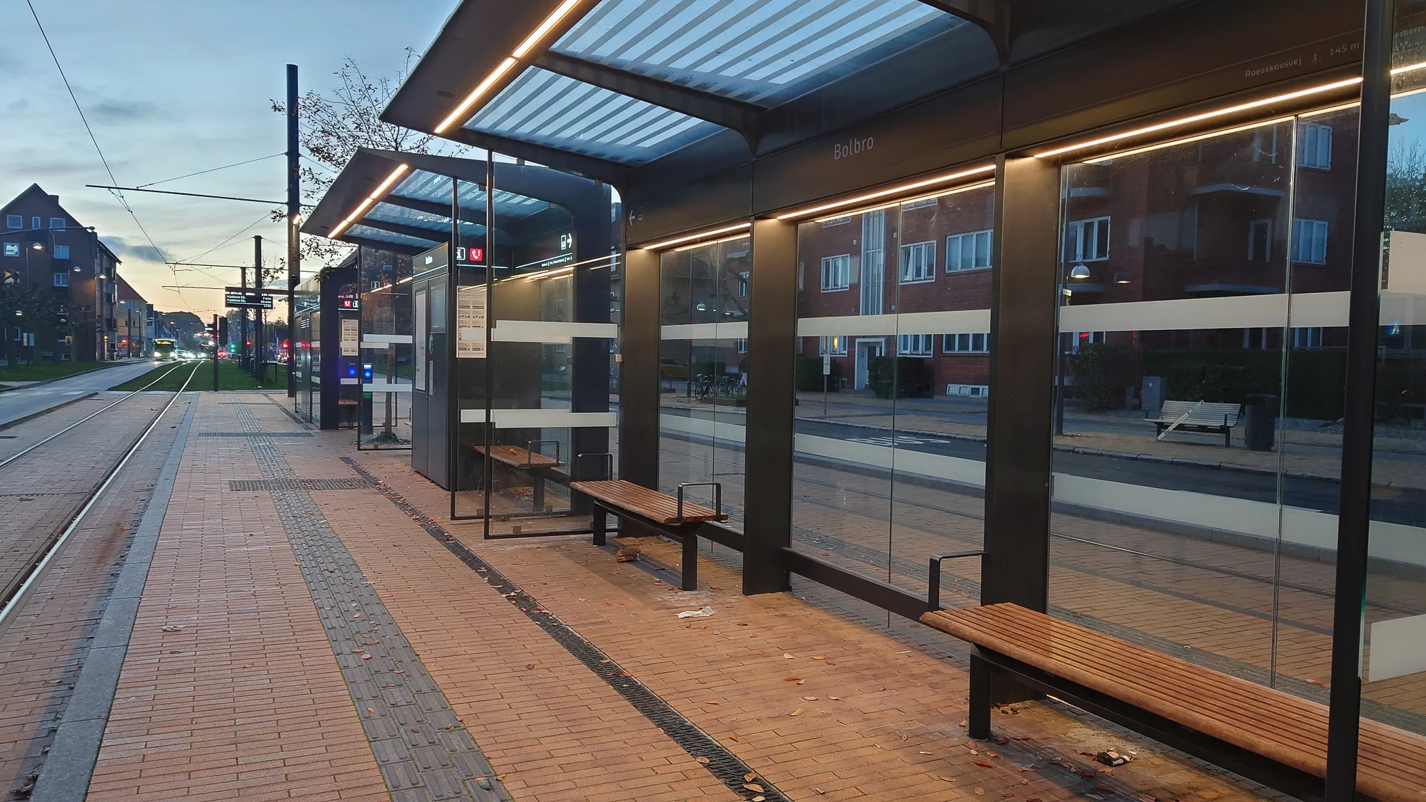 Billede af Bolbro Letbanestation. Billede af Bolbro Letbanestation.