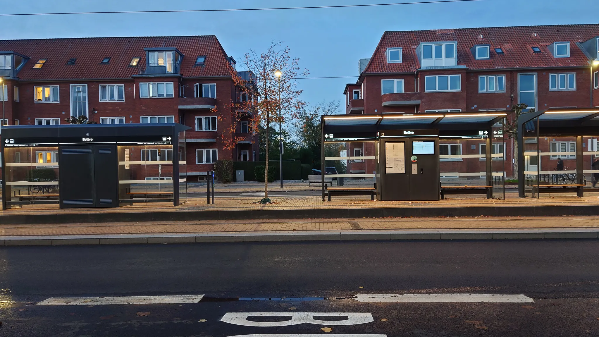 Billede af Bolbro Letbanestation. Billede af Bolbro Letbanestation.