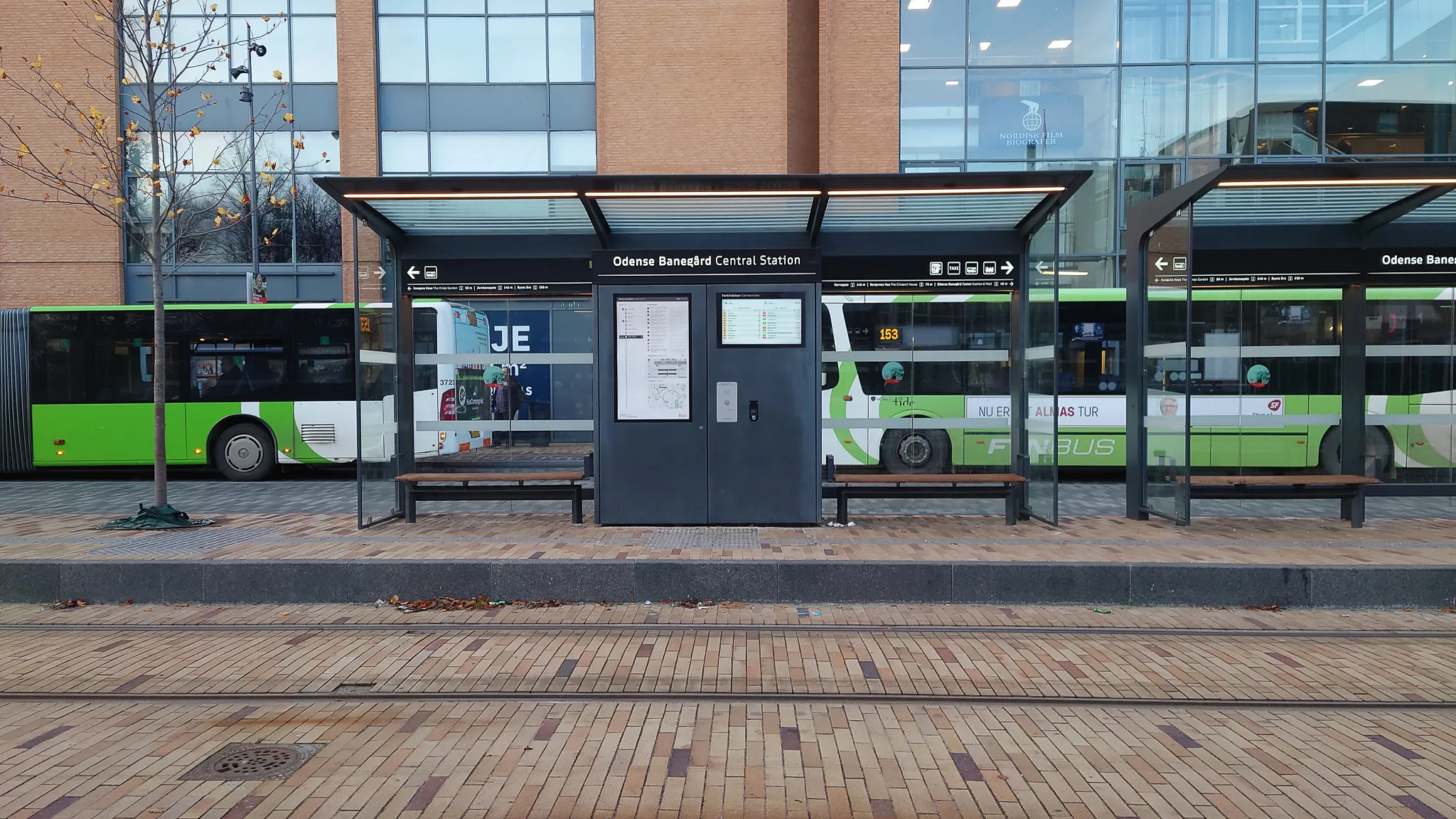 Billede af Odense Banegård Letbanestation.