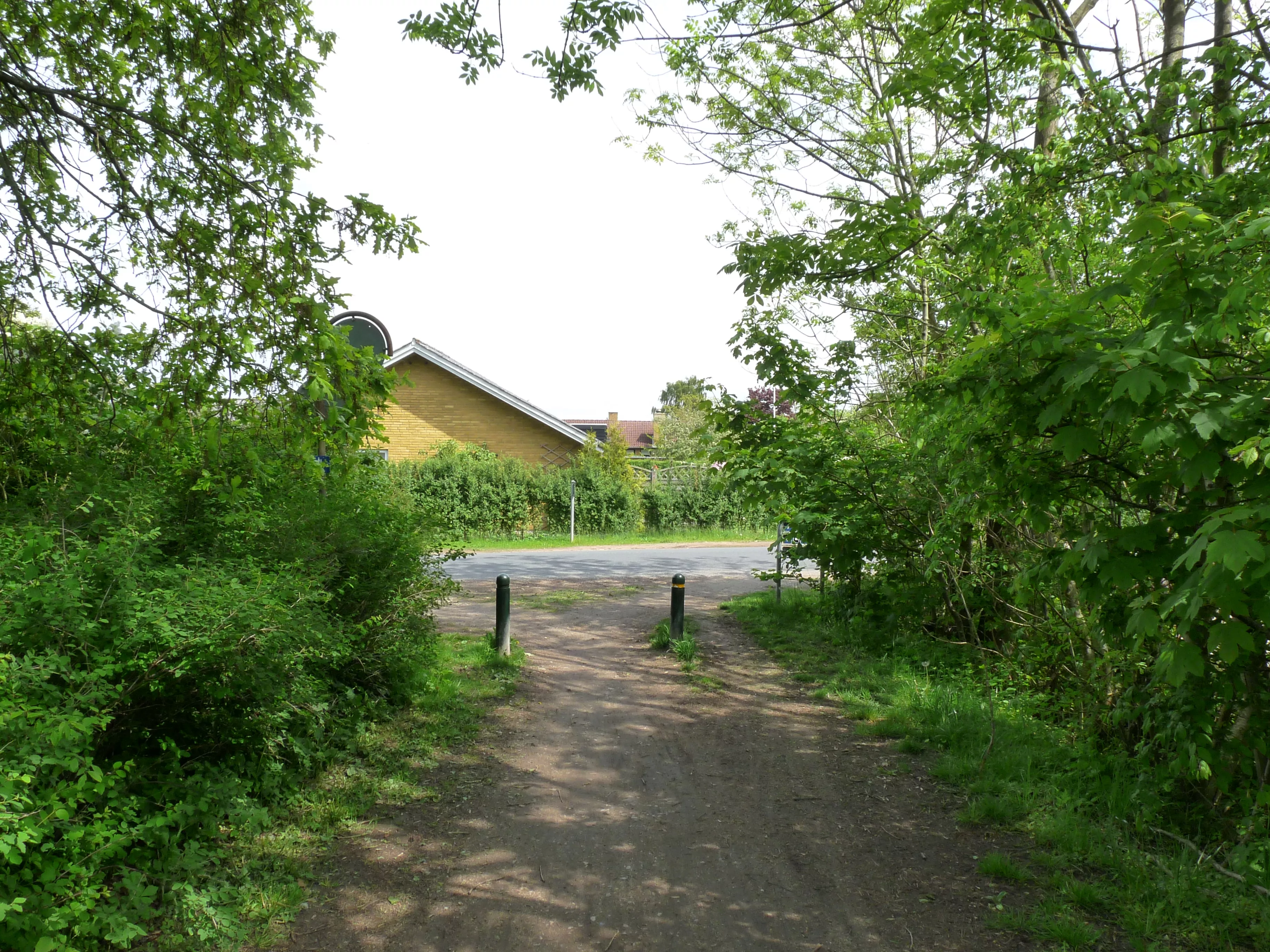 Billede af Agedrup Holdeplads med sidespor - Holdeplads er nedrevet, men Agedrup Holdeplads har ligget her. Billede af Agedrup Holdeplads med sidespor - Holdeplads er nedrevet, men Agedrup Holdeplads har ligget her.