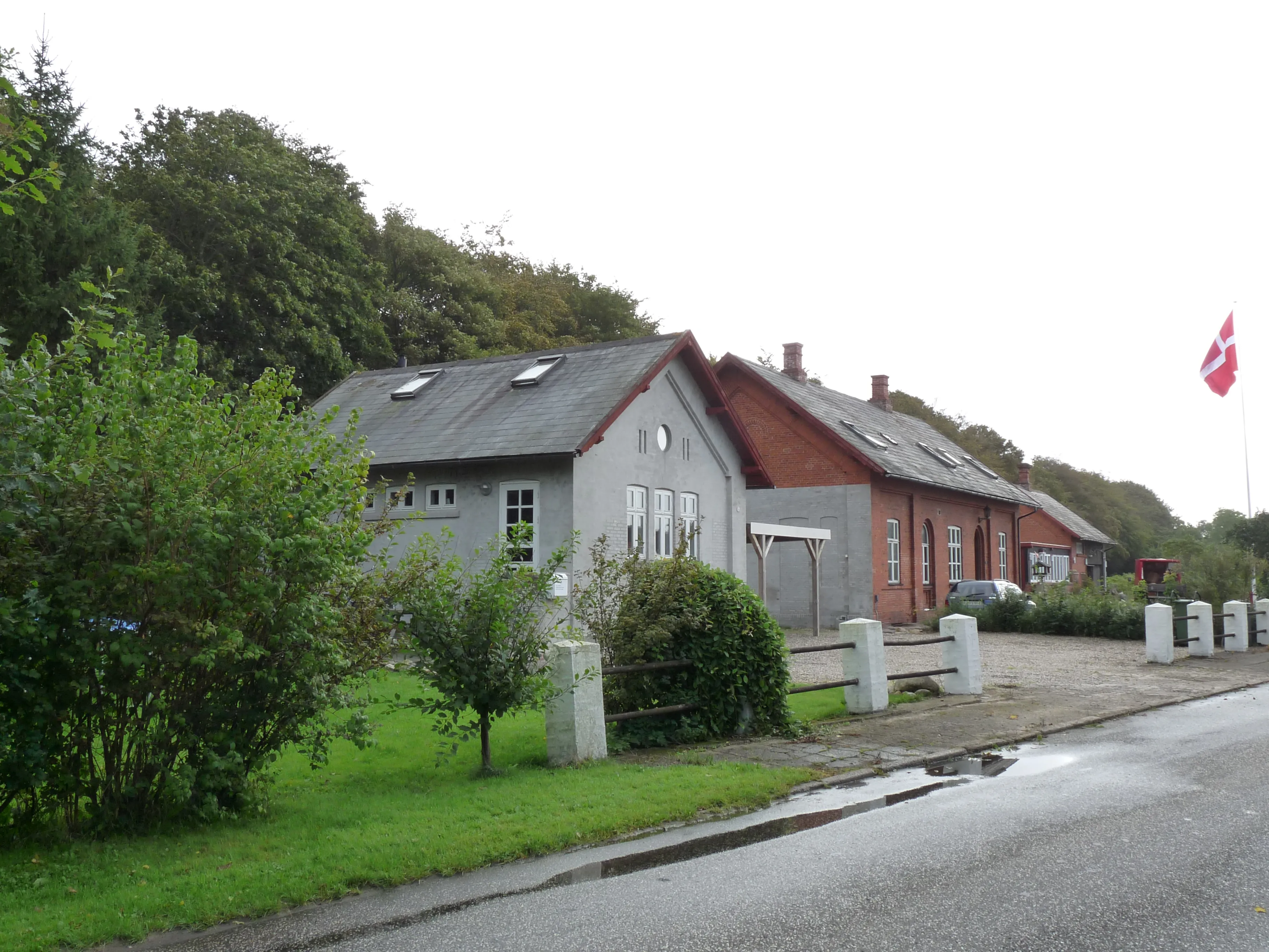 Billede af Gatten Station. Billede af Gatten Station.