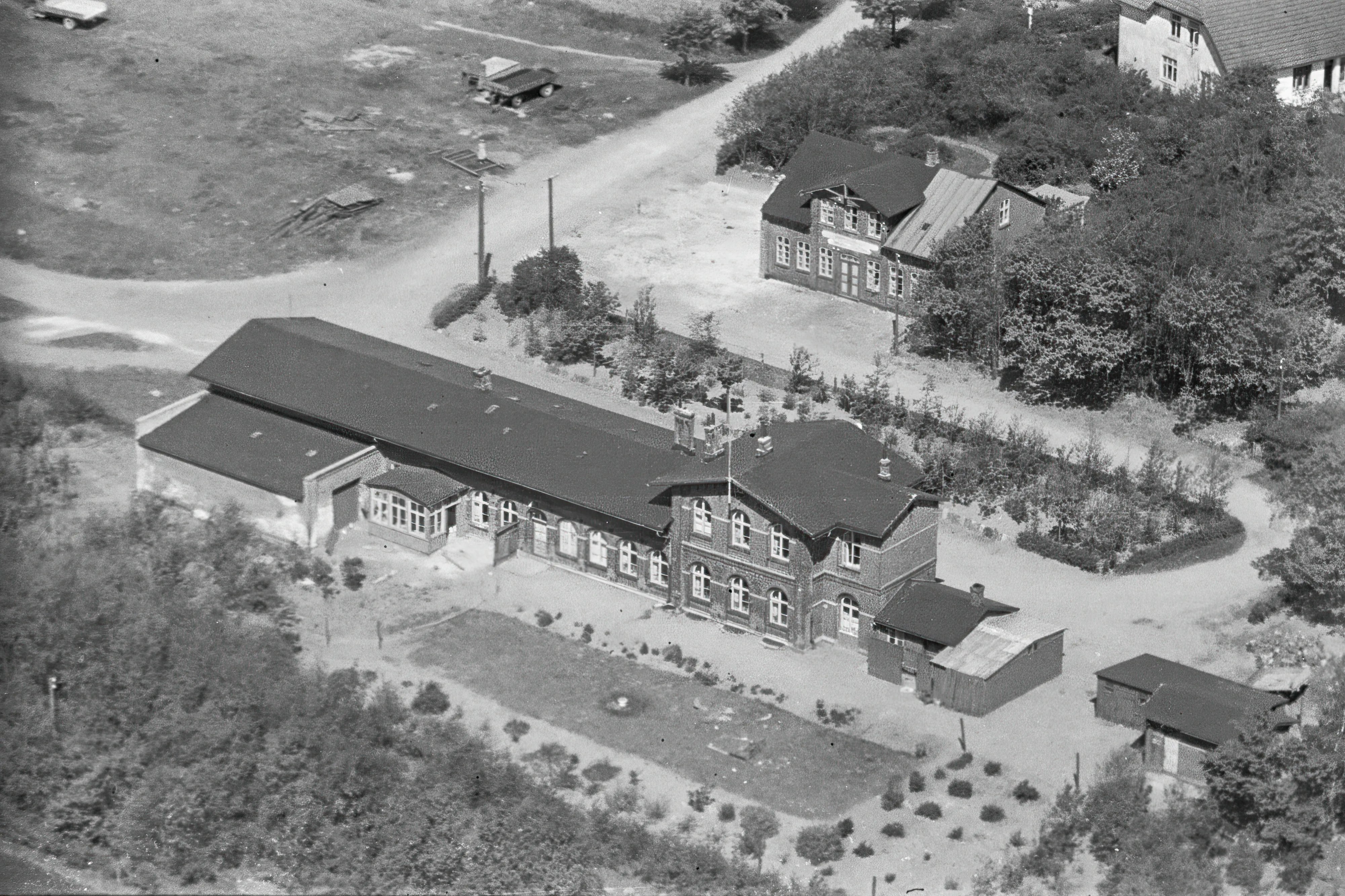 Billede af Løgumkloster Amtsbanegård. Billede af Løgumkloster Amtsbanegård.