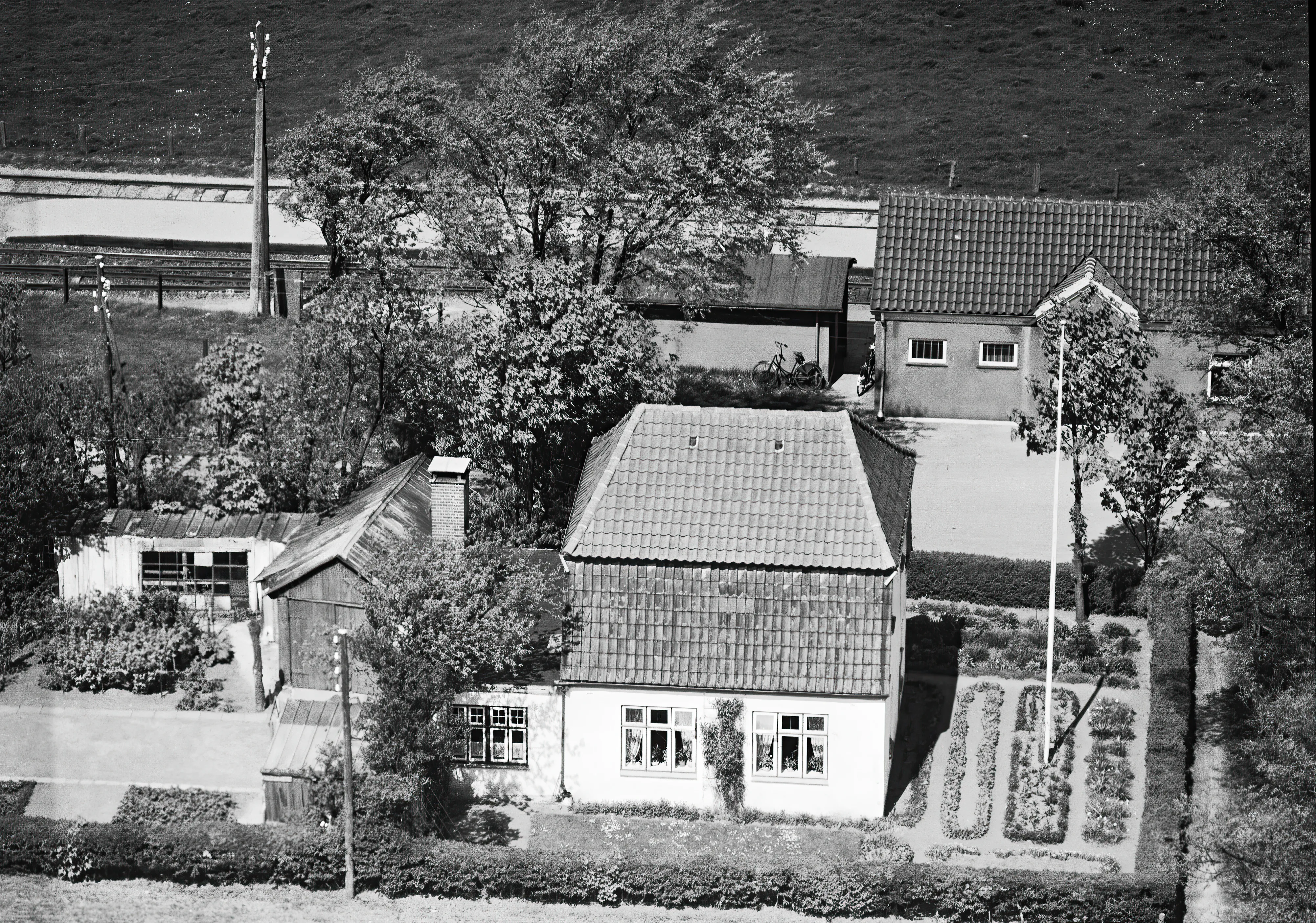 Billede af Jejsing Holdeplads med sidespor. Billede af Jejsing Holdeplads med sidespor.