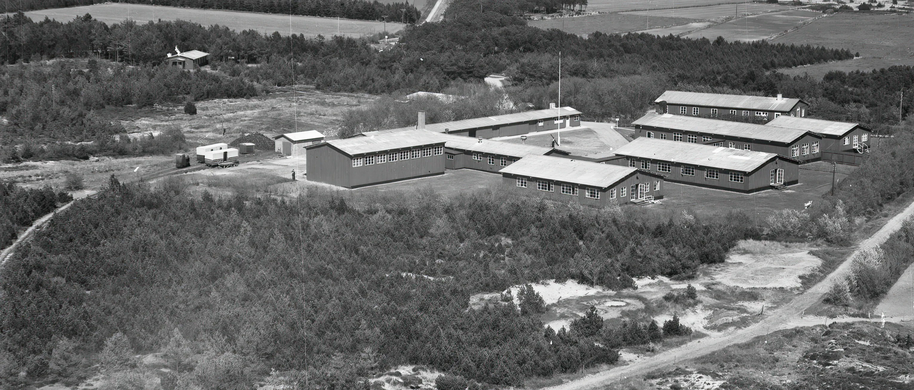 Billede af Råbjerglejren Station.