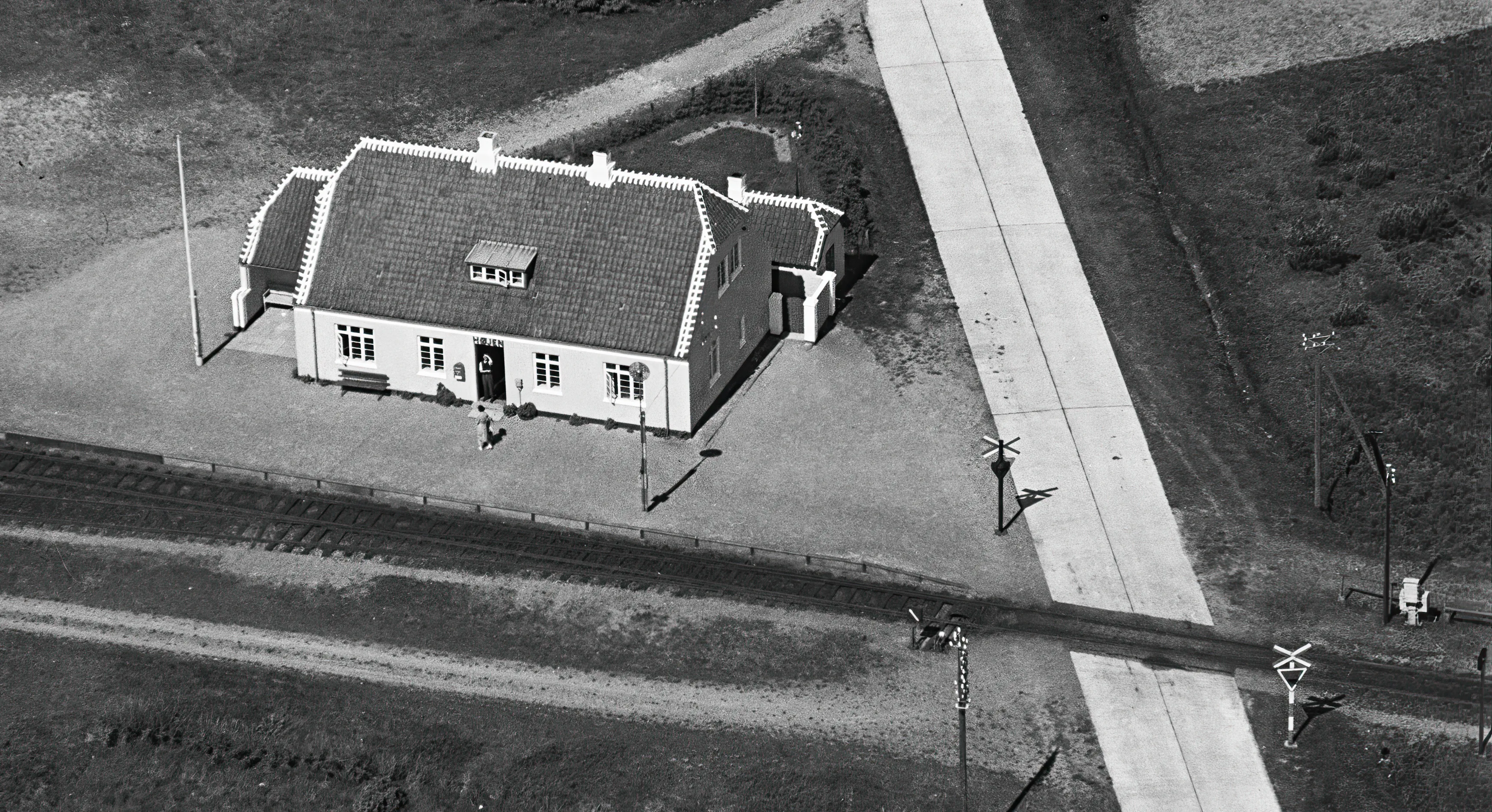 Billede af Højen Station. Billede af Højen Station.