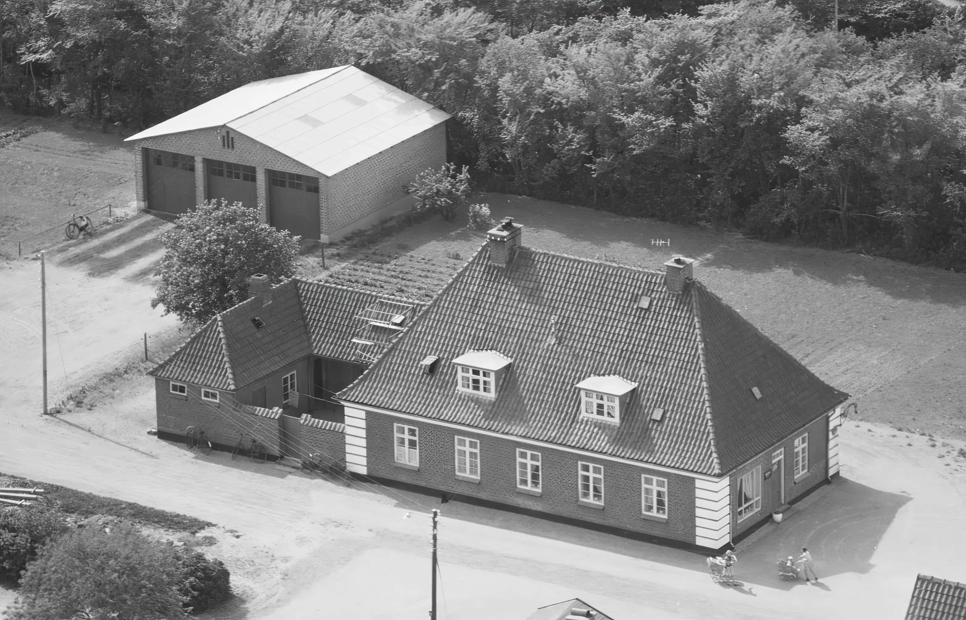 Billede af Taars Station. Billede af Taars Station.