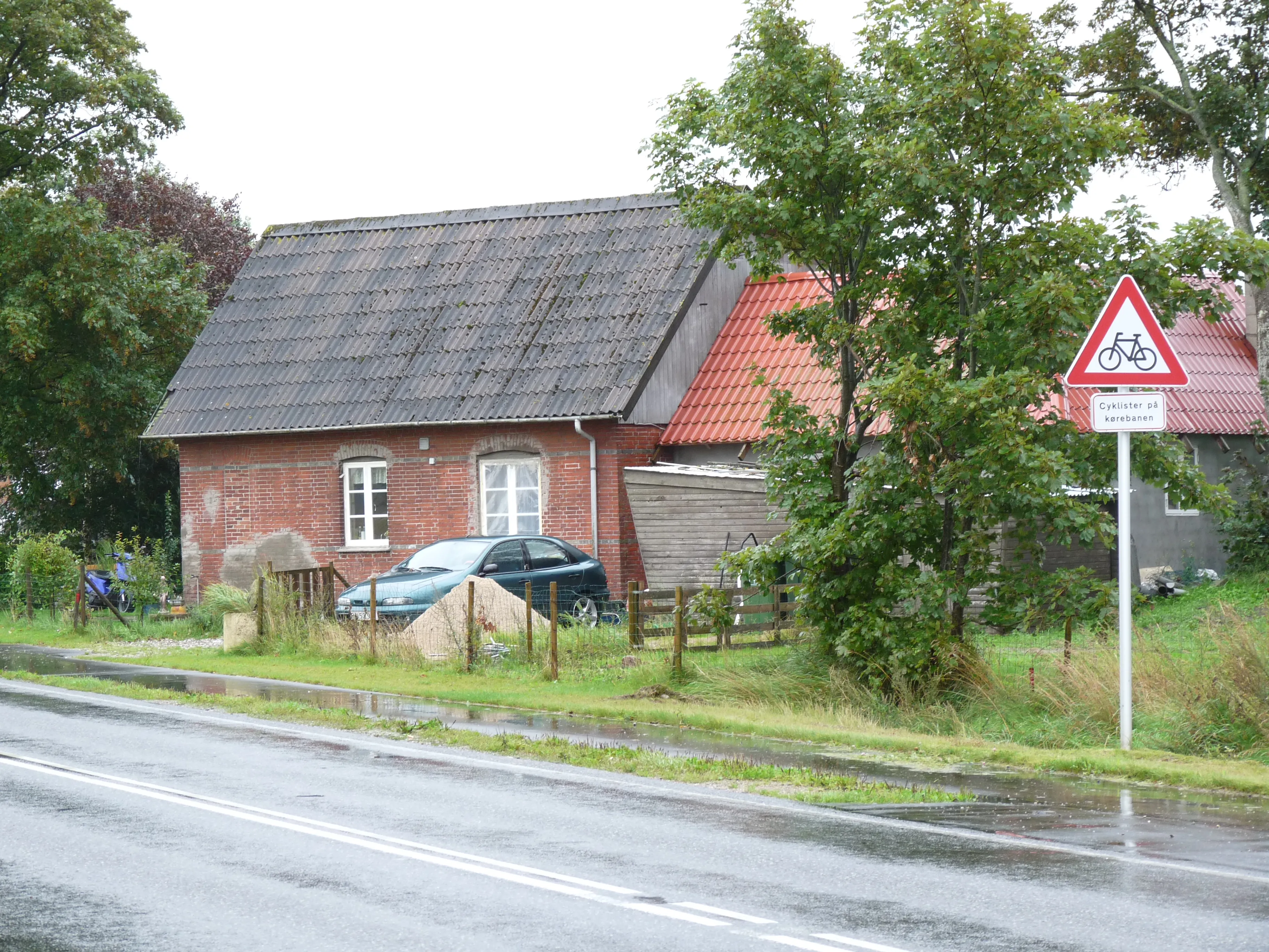 Billede af Boldrup Trinbræt - Der er intet at se af Boldrup Trinbræt - kun det gamle vogterhus er bevaret.