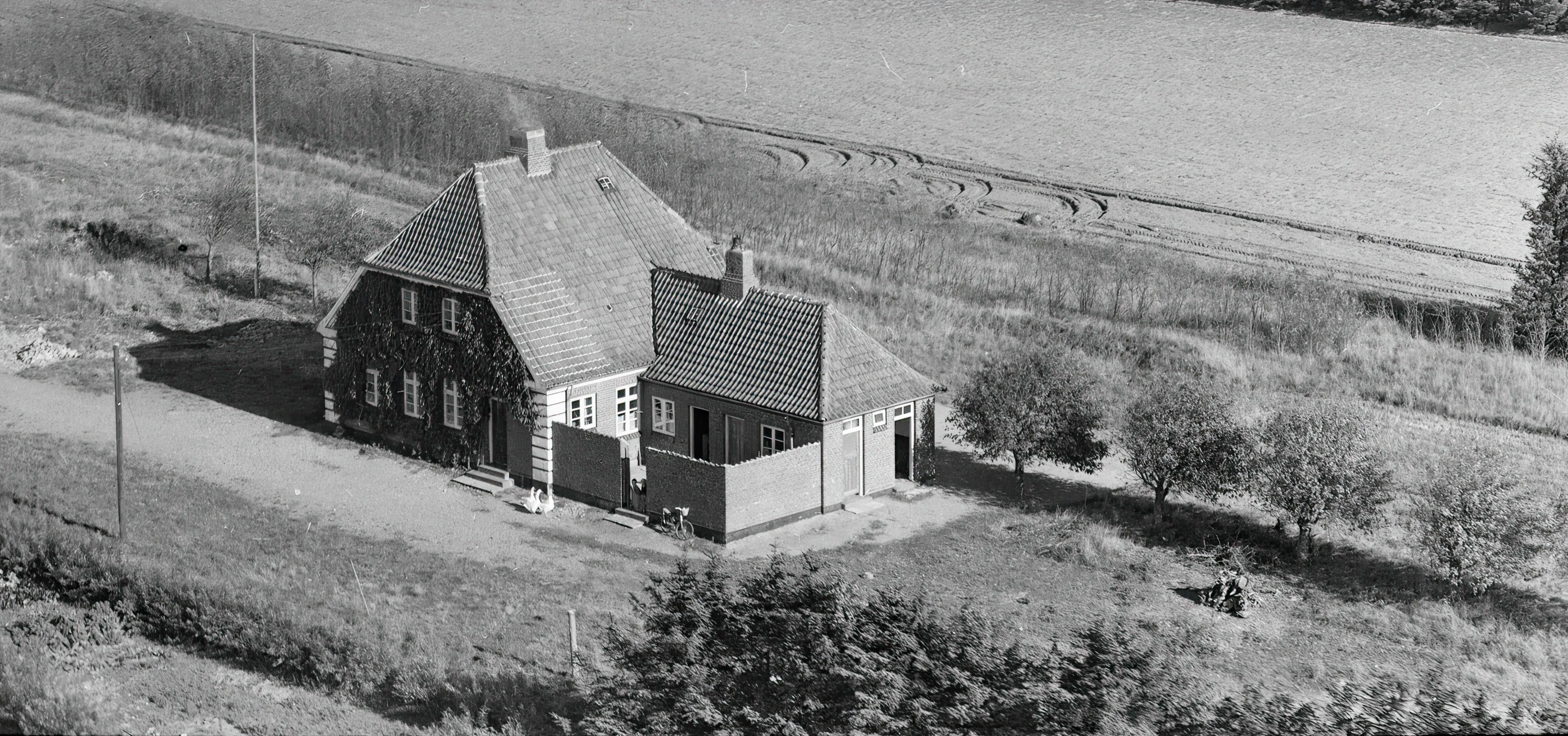 Billede af Bjørnholm Station. Billede af Bjørnholm Station.