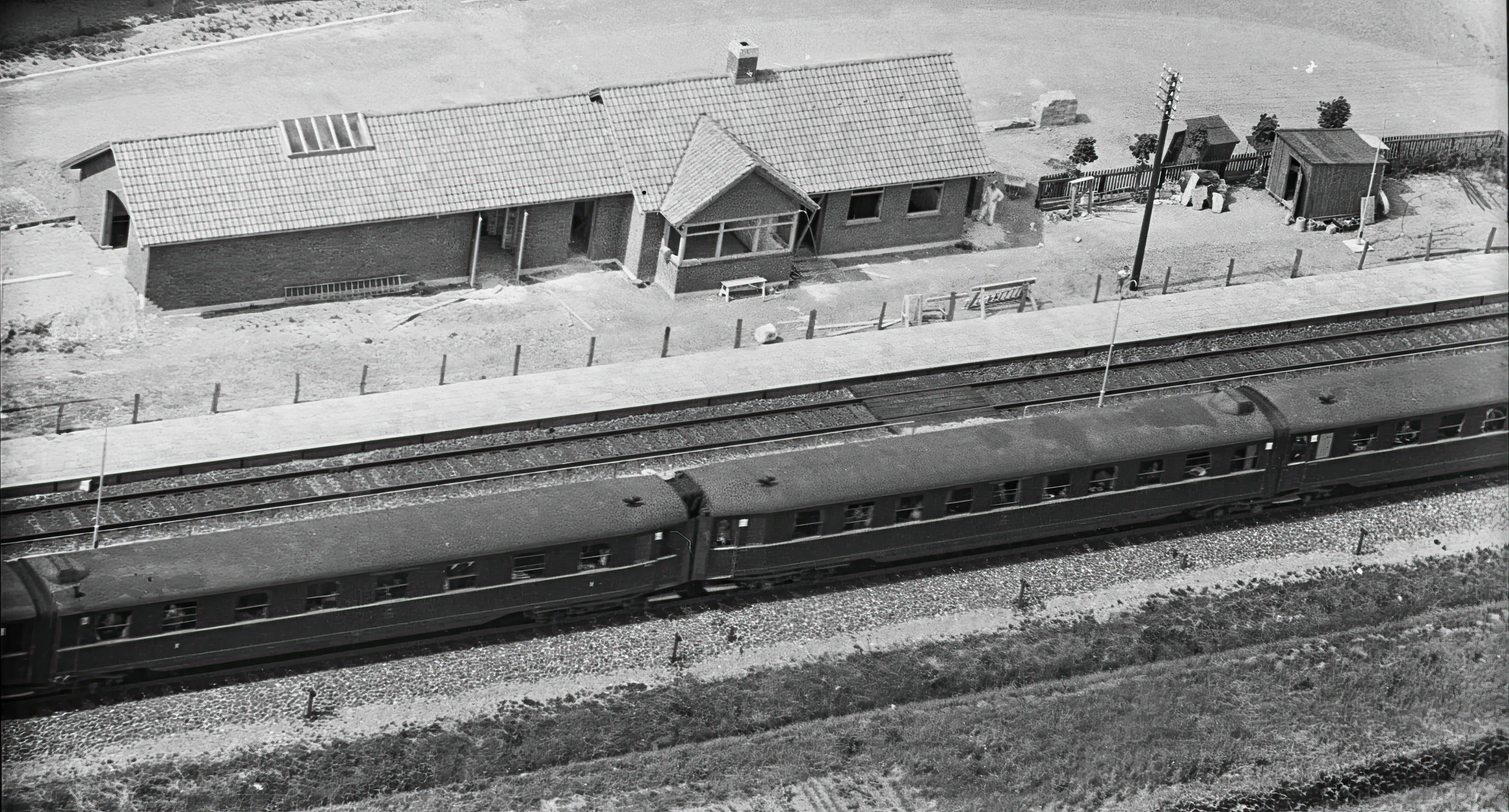 Billede af færdiggørelsen af Skalborg Station. Billede af færdiggørelsen af Skalborg Station.