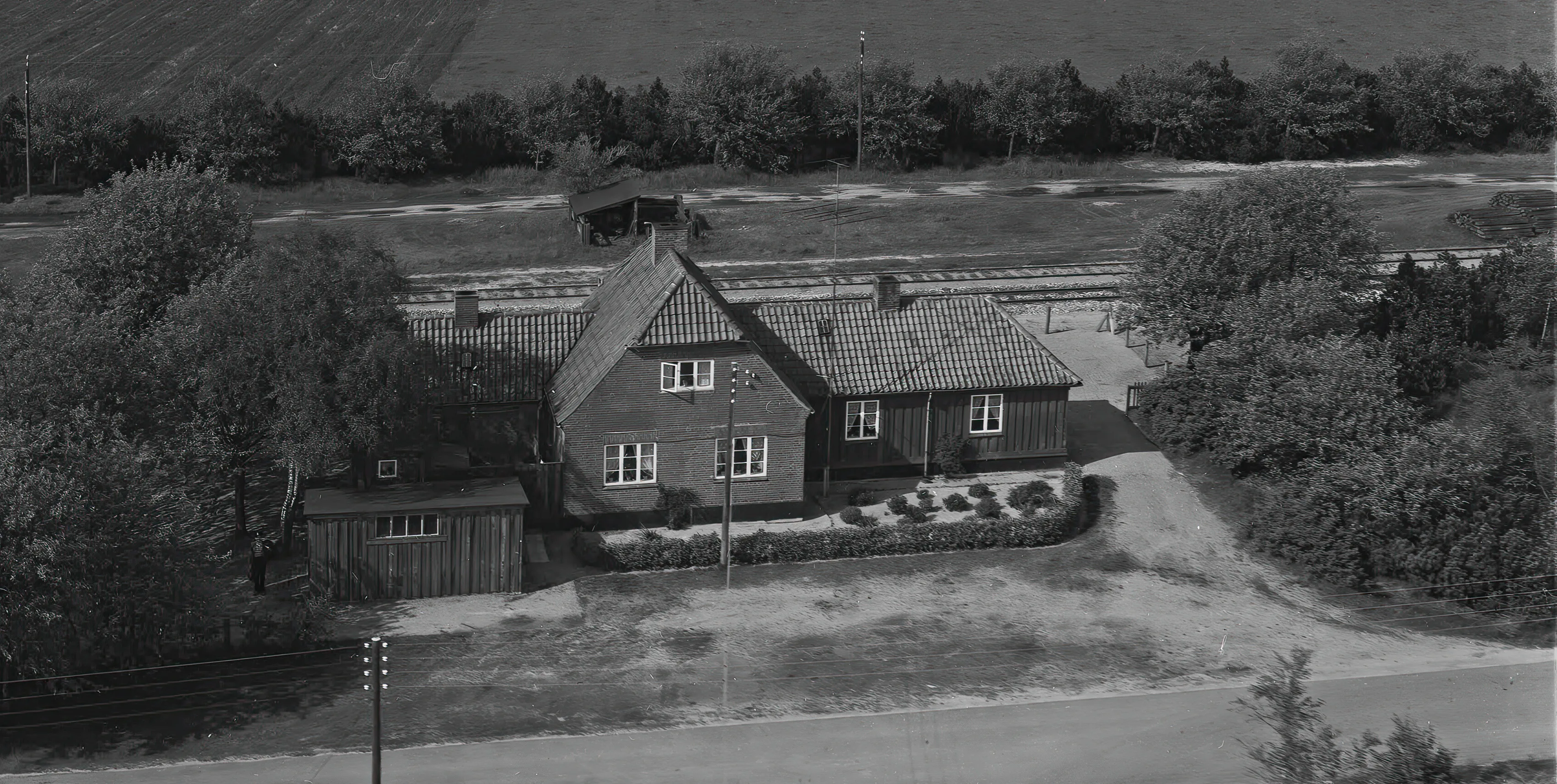 Billede af Lundfod Billetsalgssted med Sidespor. Billede af Lundfod Billetsalgssted med Sidespor.
