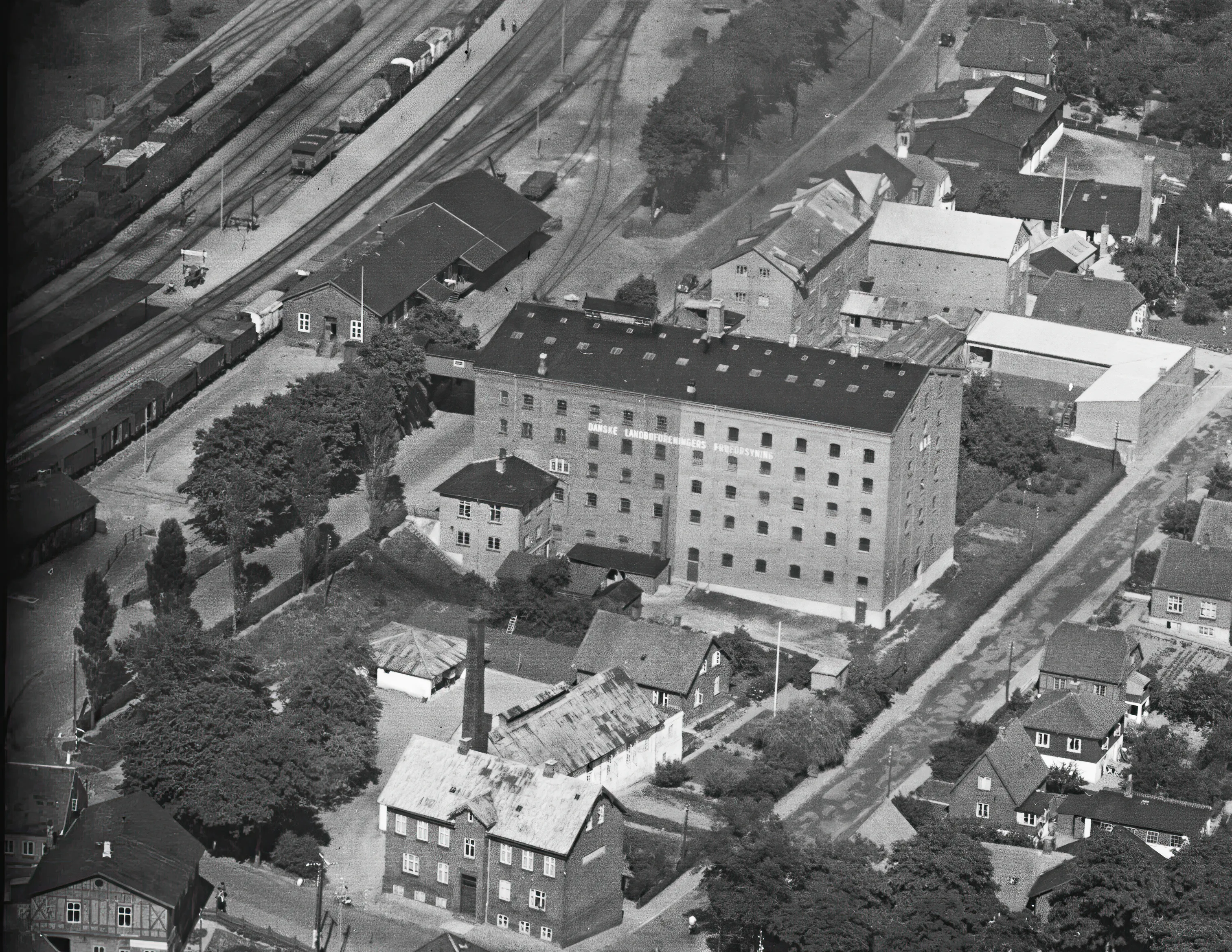 Billede af Skanderborg Stations varehus. Billede af Skanderborg Stations varehus.