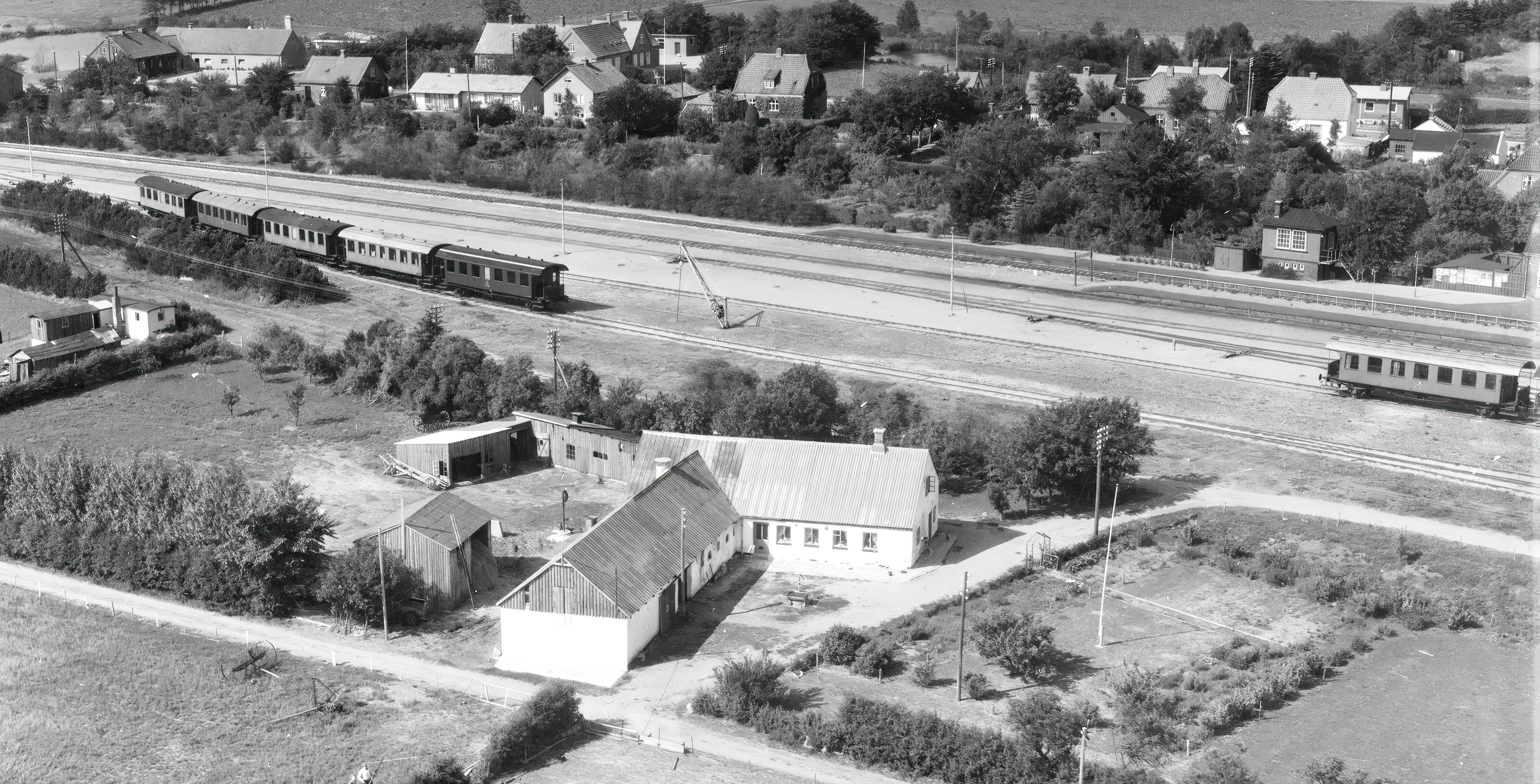 Billede af Rødkærsbro Stations sporareal. Billede af Rødkærsbro Stations sporareal.