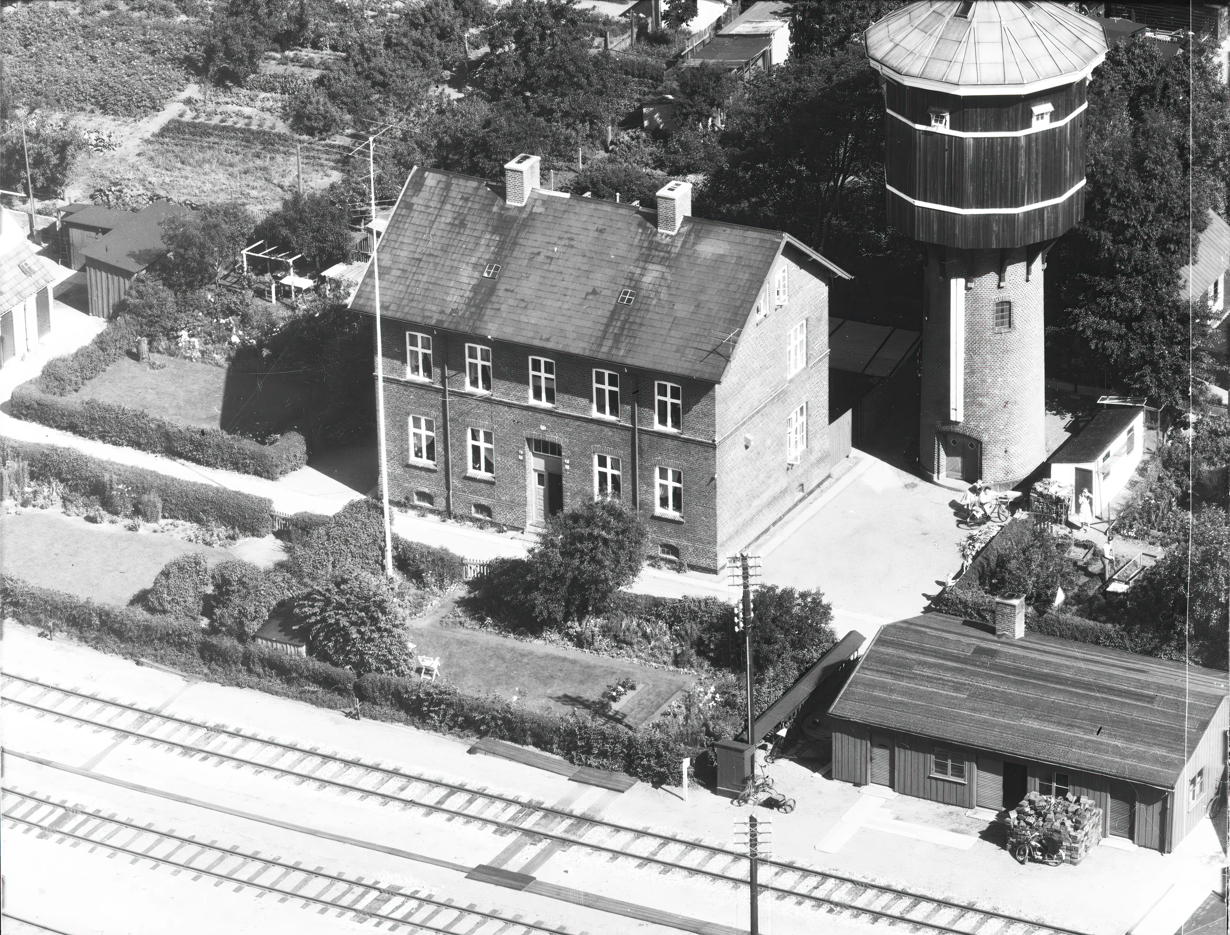 Billede af Ryomgård Stations vandtårn. Billede af Ryomgård Stations vandtårn.
