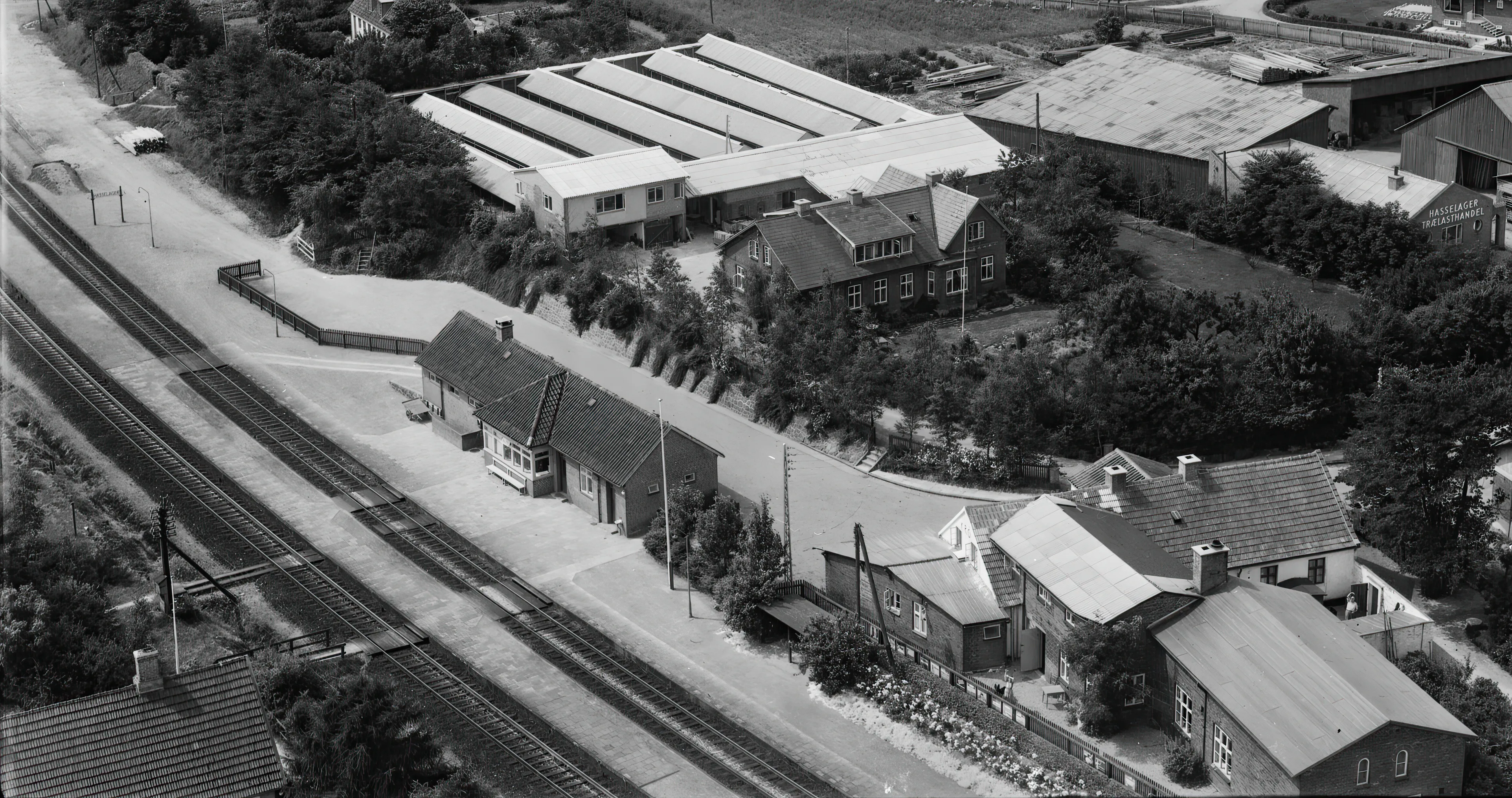 Billede af Hasselager Station. Billede af Hasselager Station.
