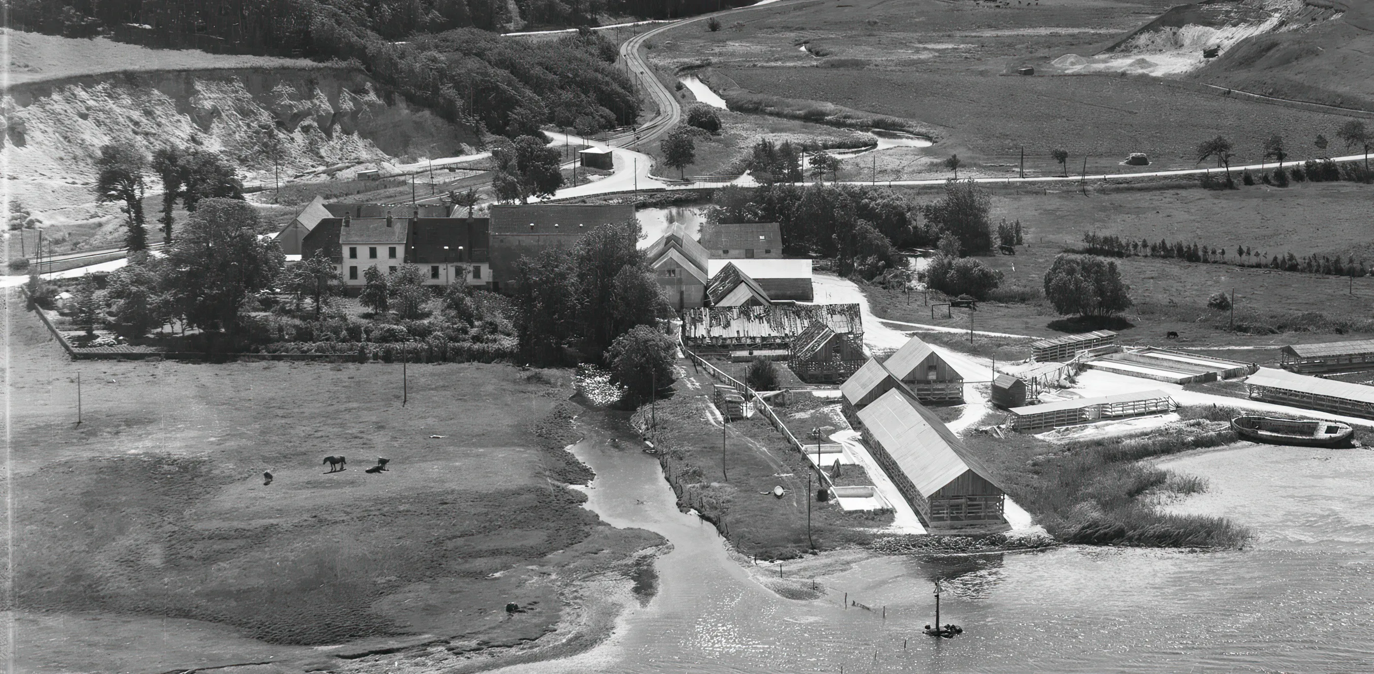 Billede af Åmølle Trinbræt med Sidespor. Billede af Åmølle Trinbræt med Sidespor.