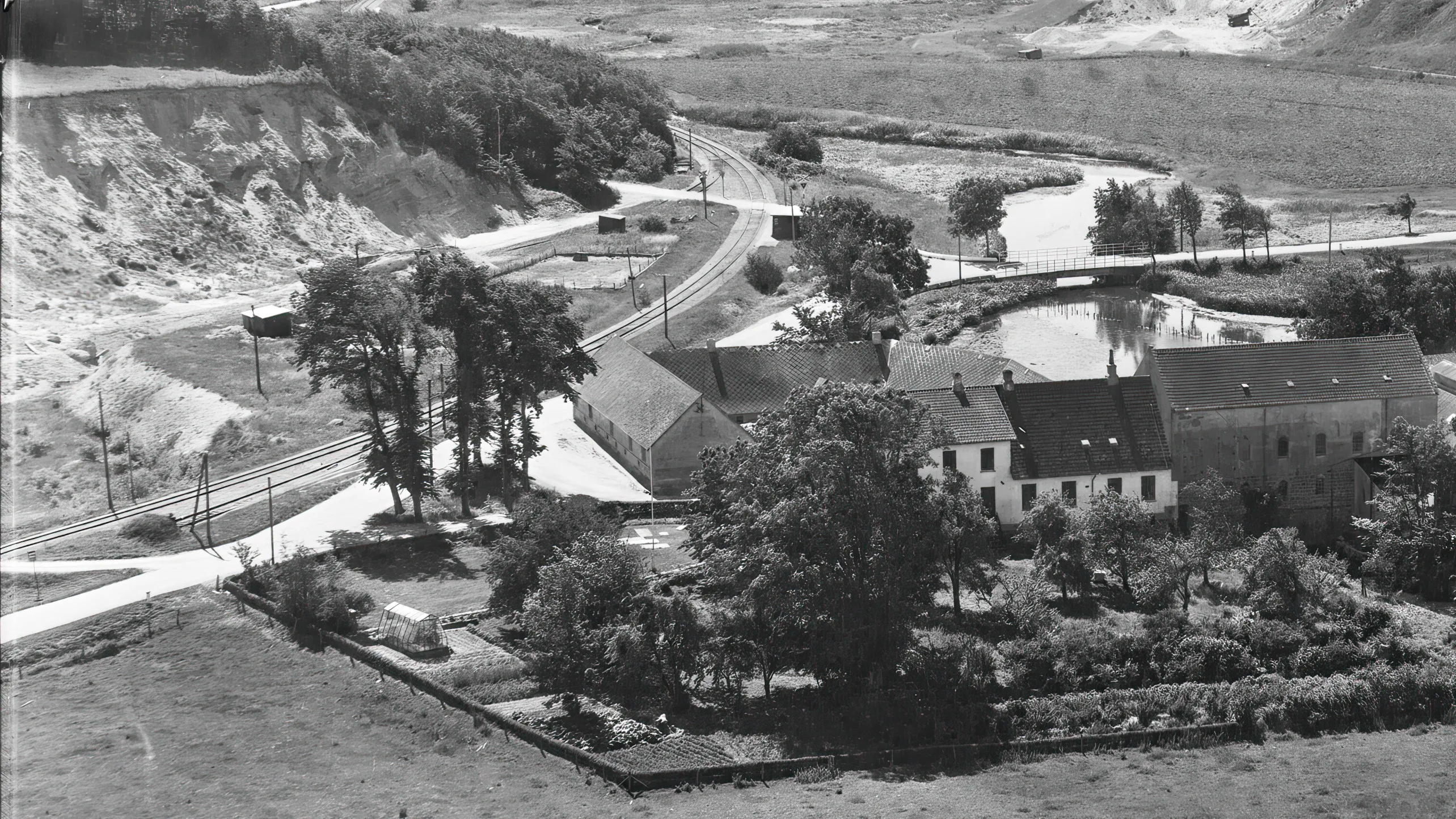 Billede af Åmølle Trinbræt med Sidespor. Billede af Åmølle Trinbræt med Sidespor.