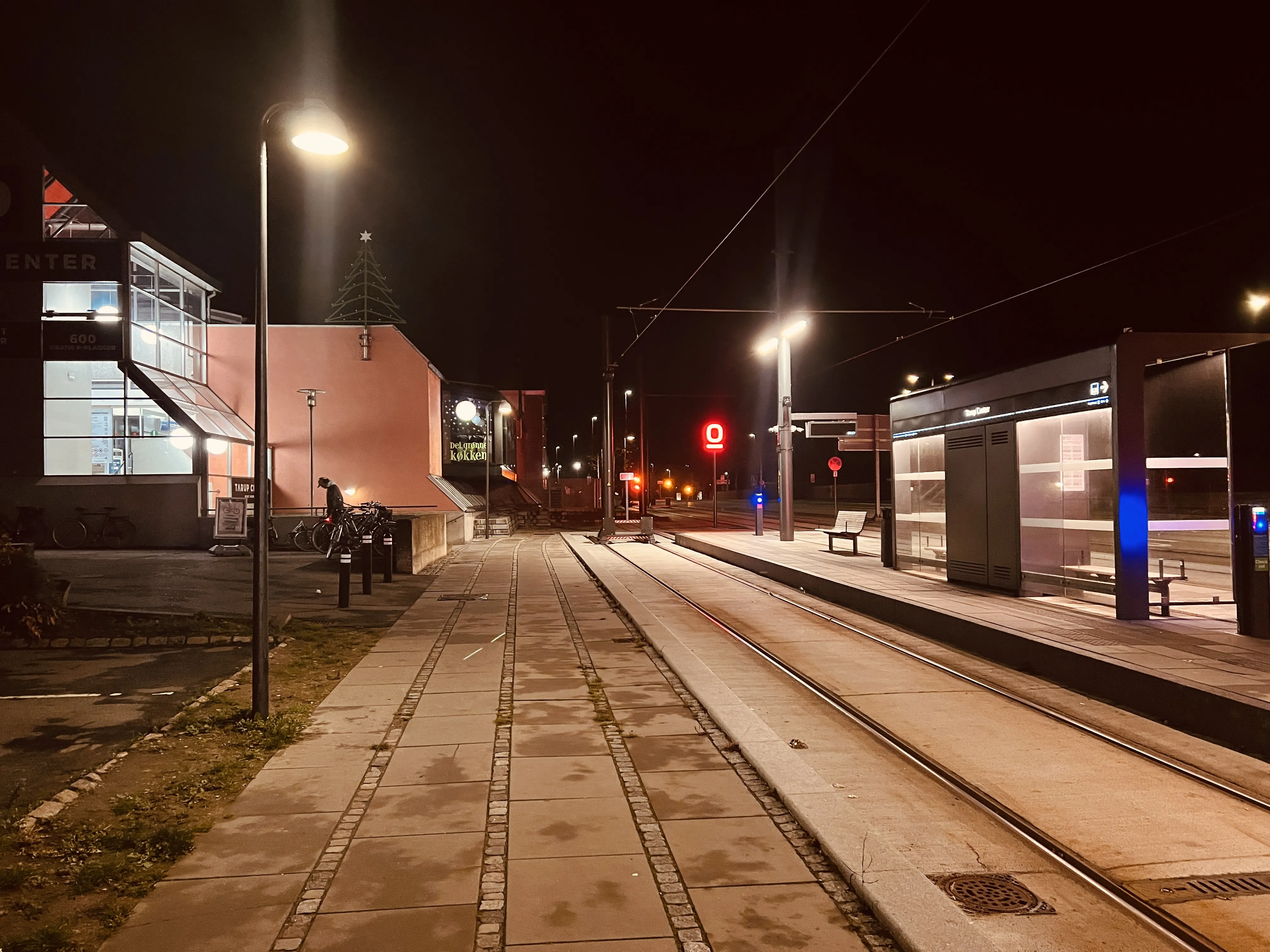 Billede af Tarup Center Letbanestation.