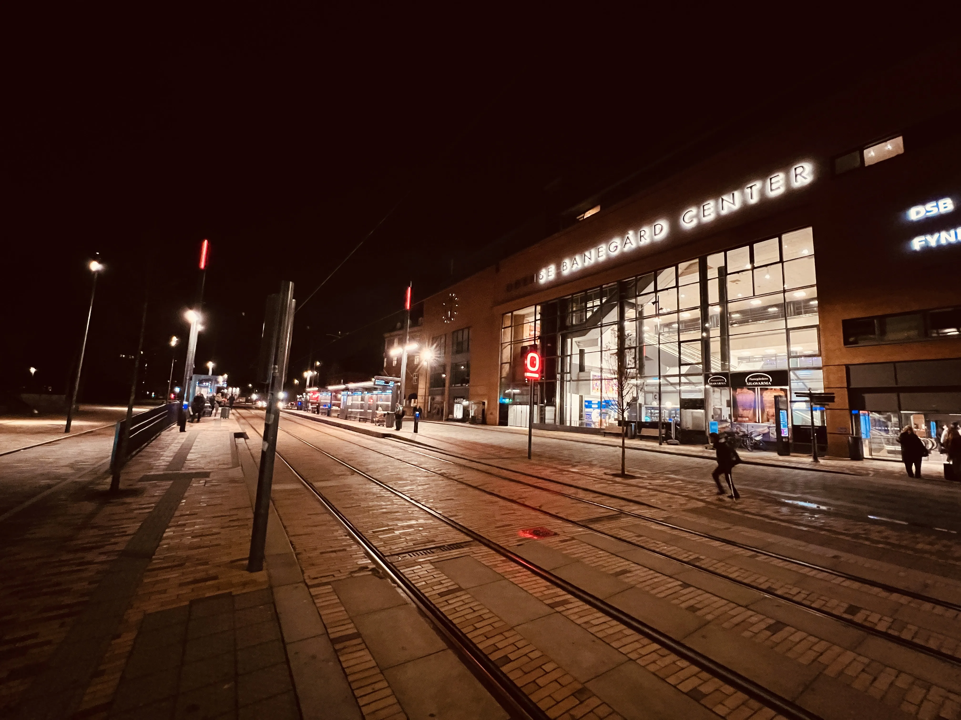 Billede af Odense Banegård Letbanestation.