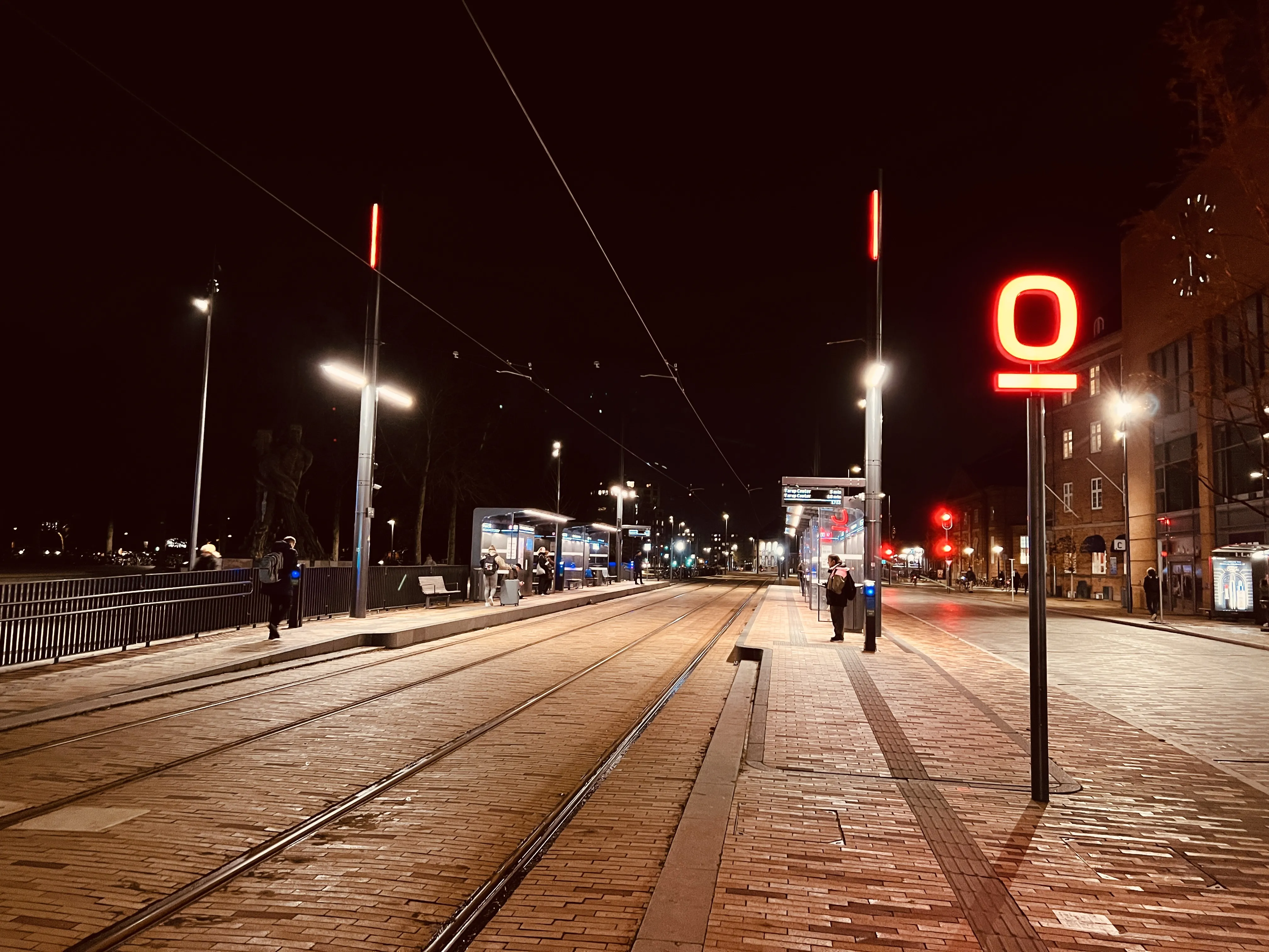 Billede af Odense Banegård Letbanestation. Billede af Odense Banegård Letbanestation.