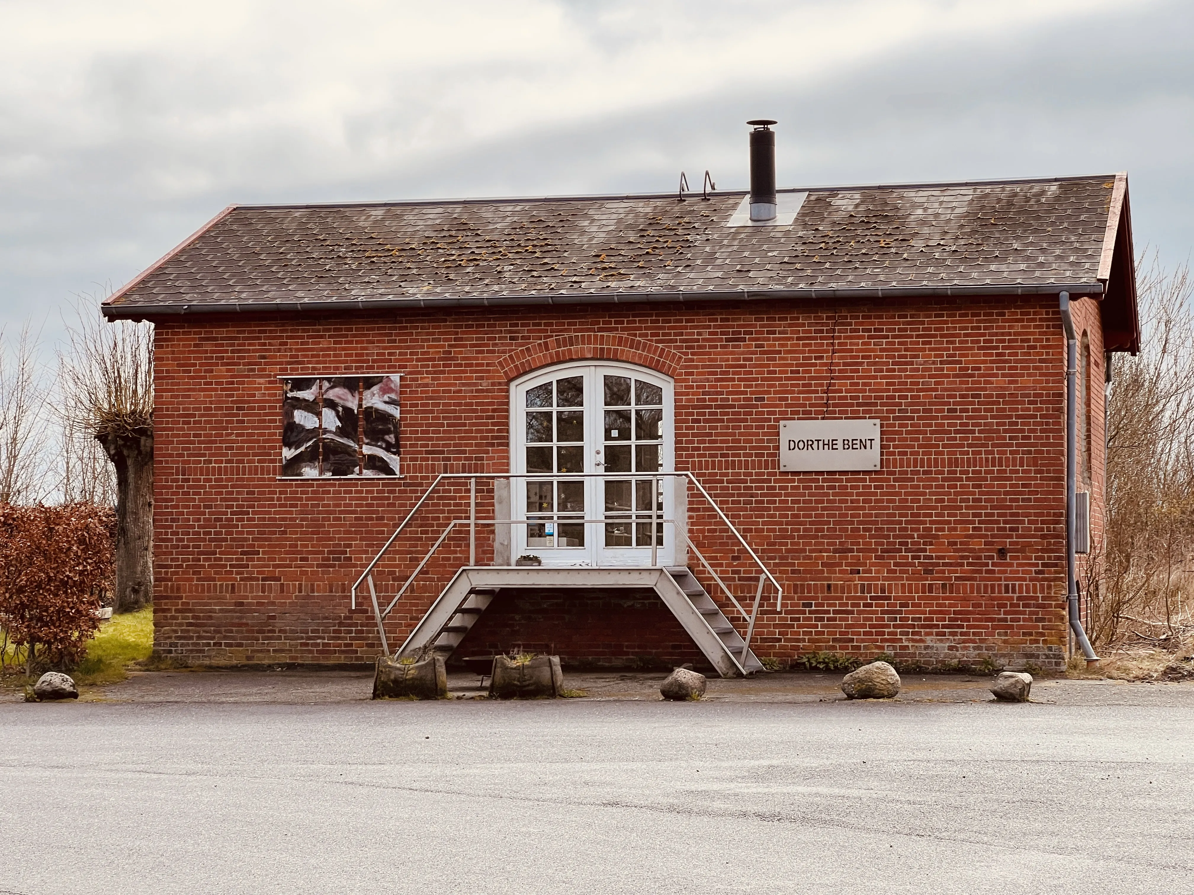 Billede af Ørting Stations varehus.