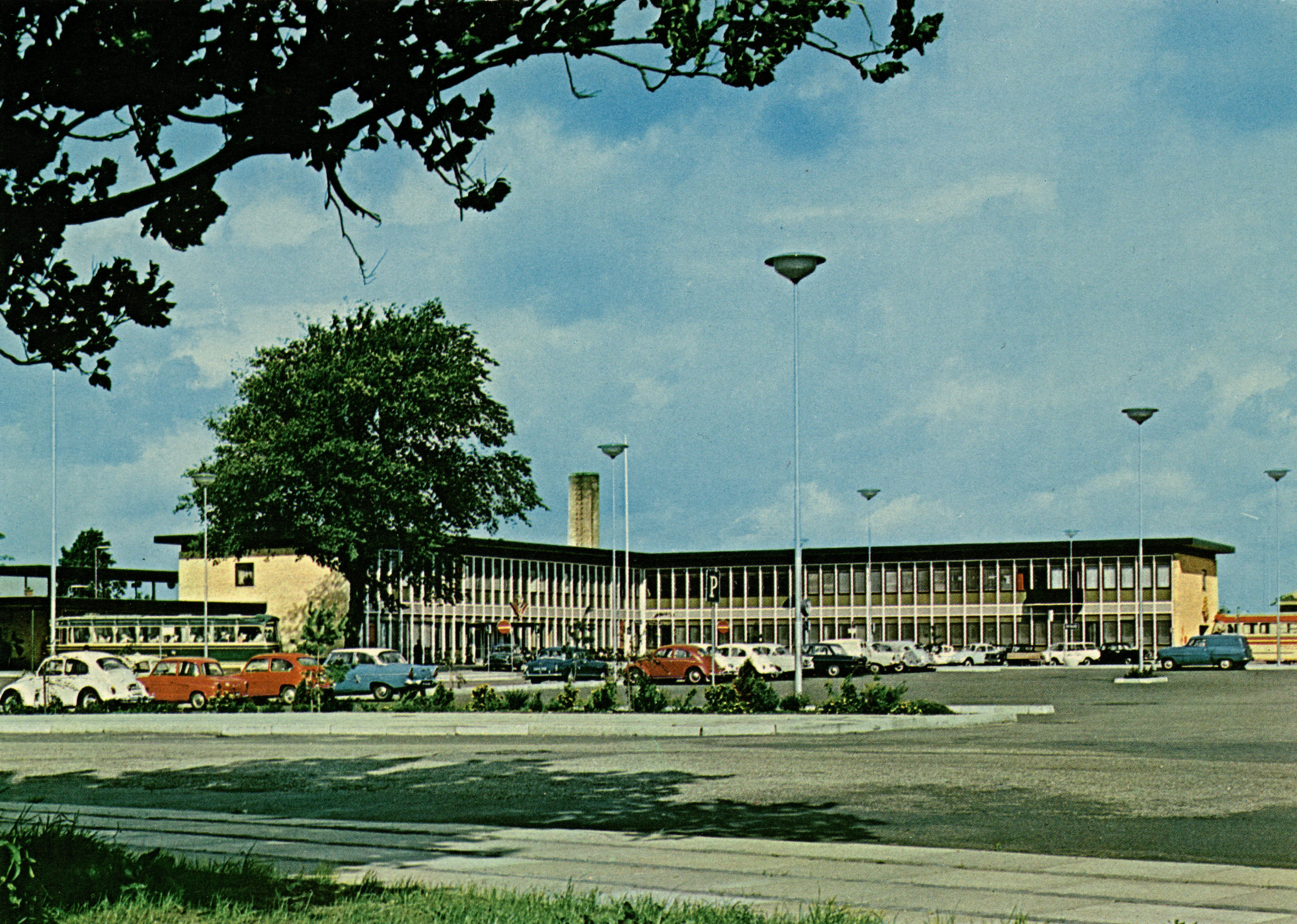 Postkort af Brønderslev Station. Postkort af Brønderslev Station.