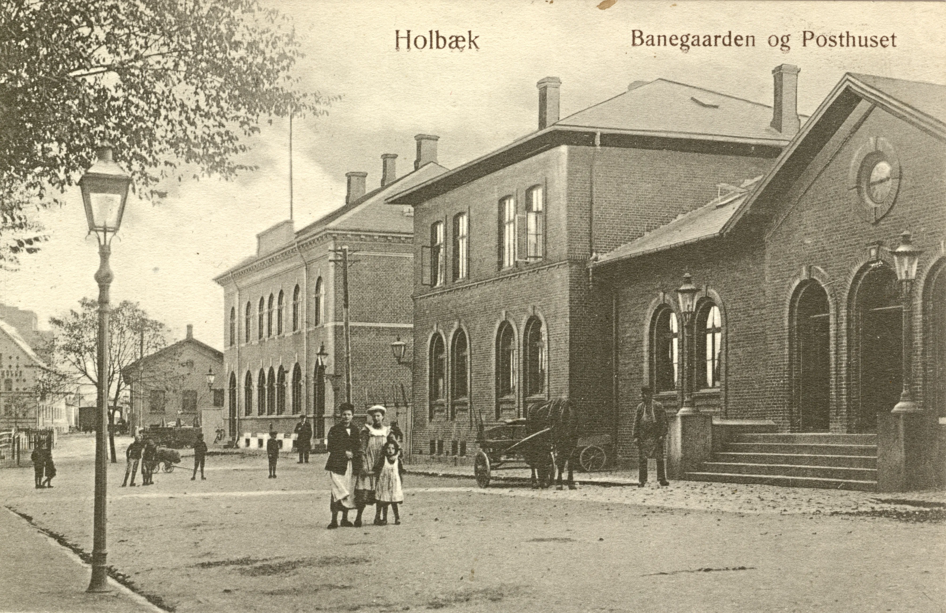 Postkort med Holbæk Banegård. Postkort med Holbæk Banegård.