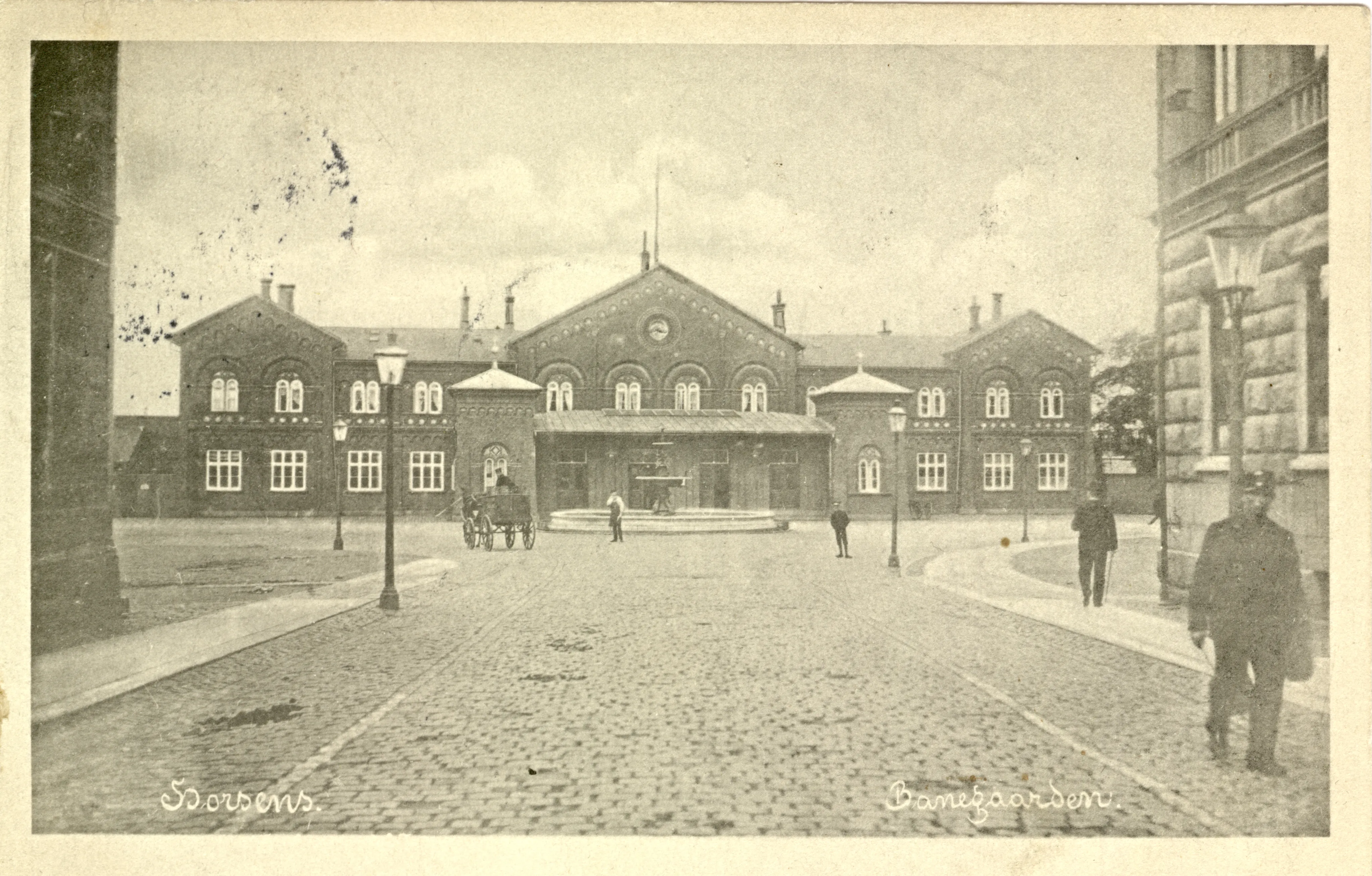 Postkort med Horsens Banegård. Postkort med Horsens Banegård.