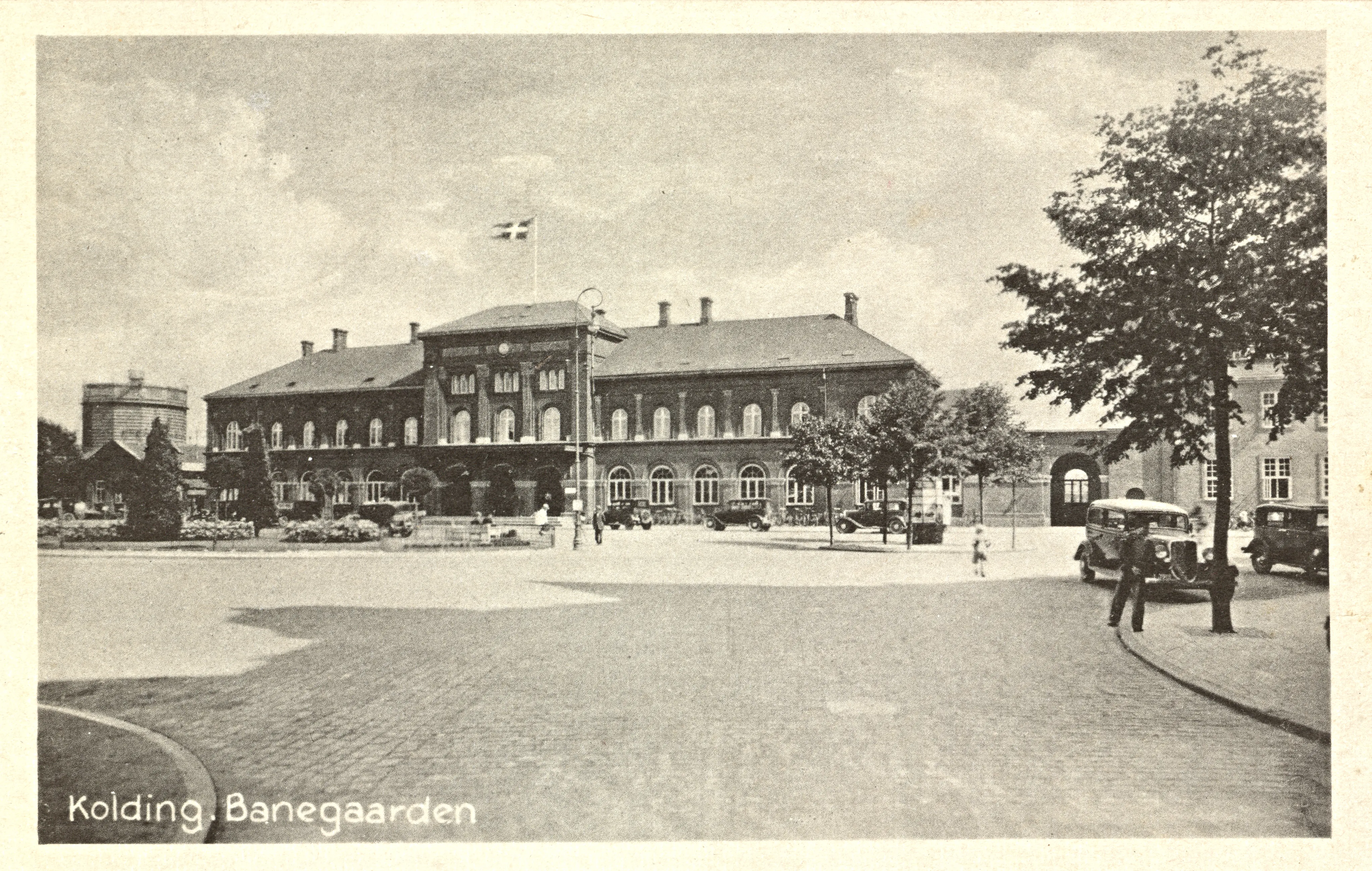 Postkort med Kolding Banegård. Postkort med Kolding Banegård.