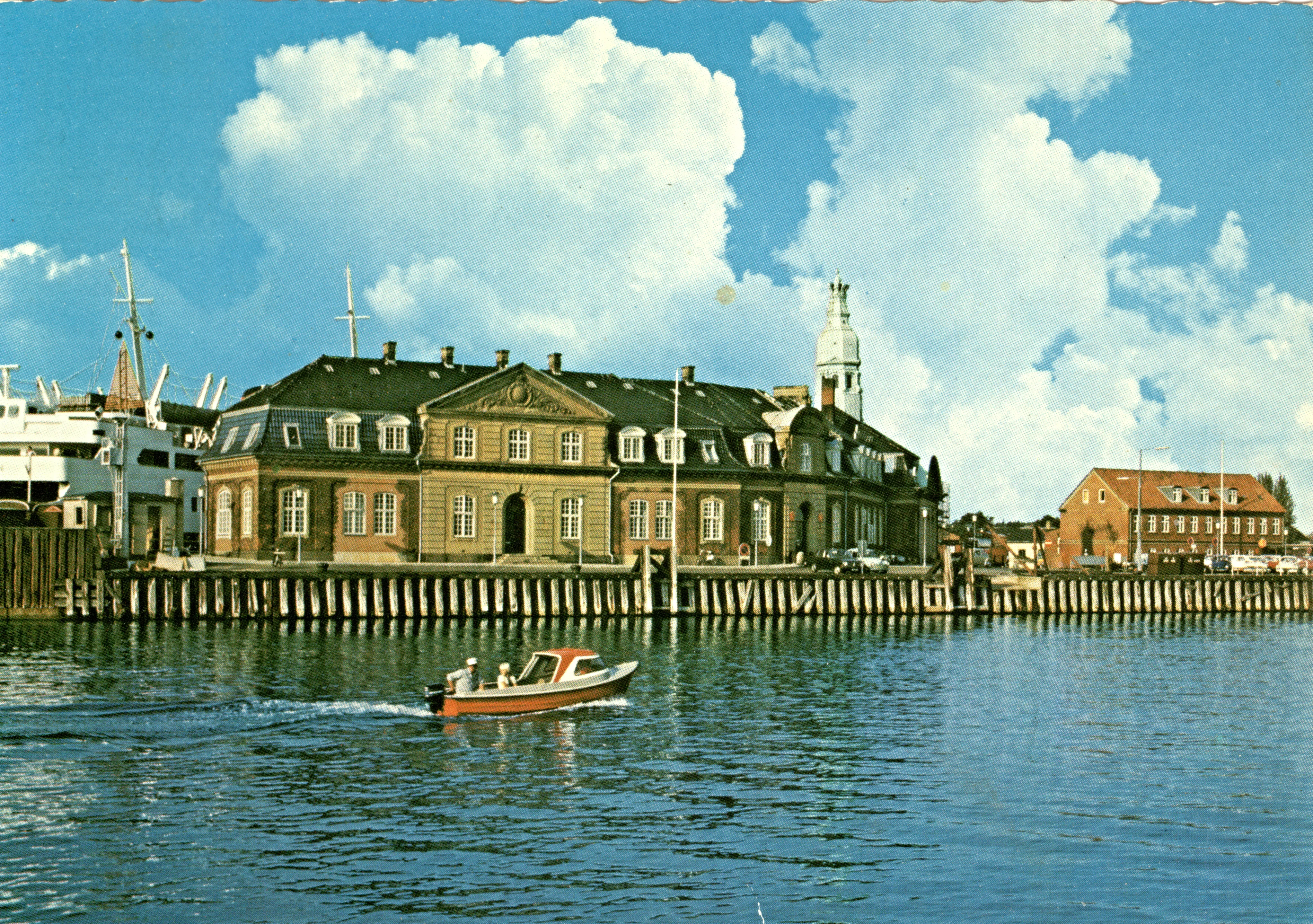 Postkort med Korsør Station. Postkort med Korsør Station.