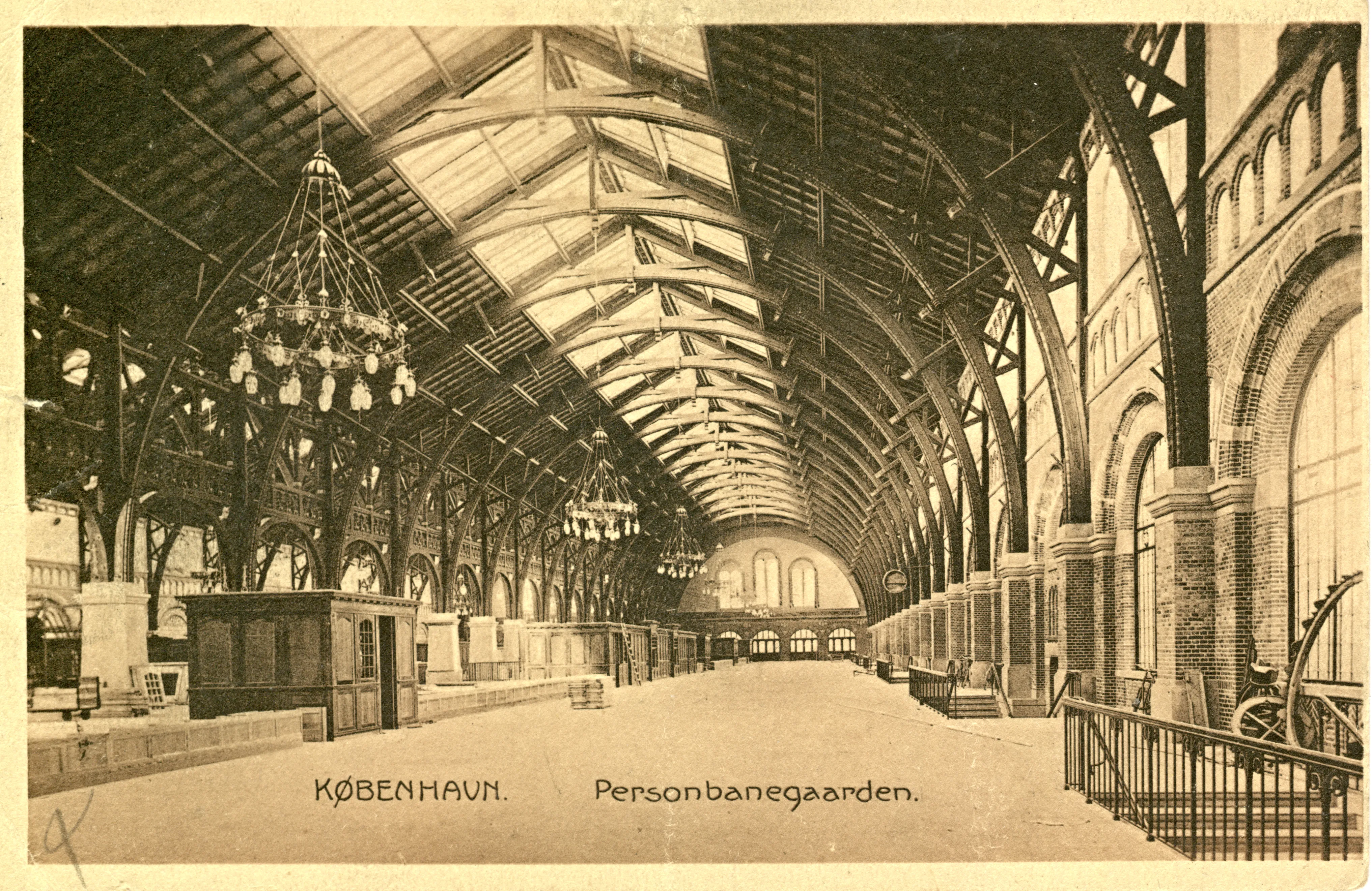 Postkort med København Hovedbanegård. Postkort med København Hovedbanegård.