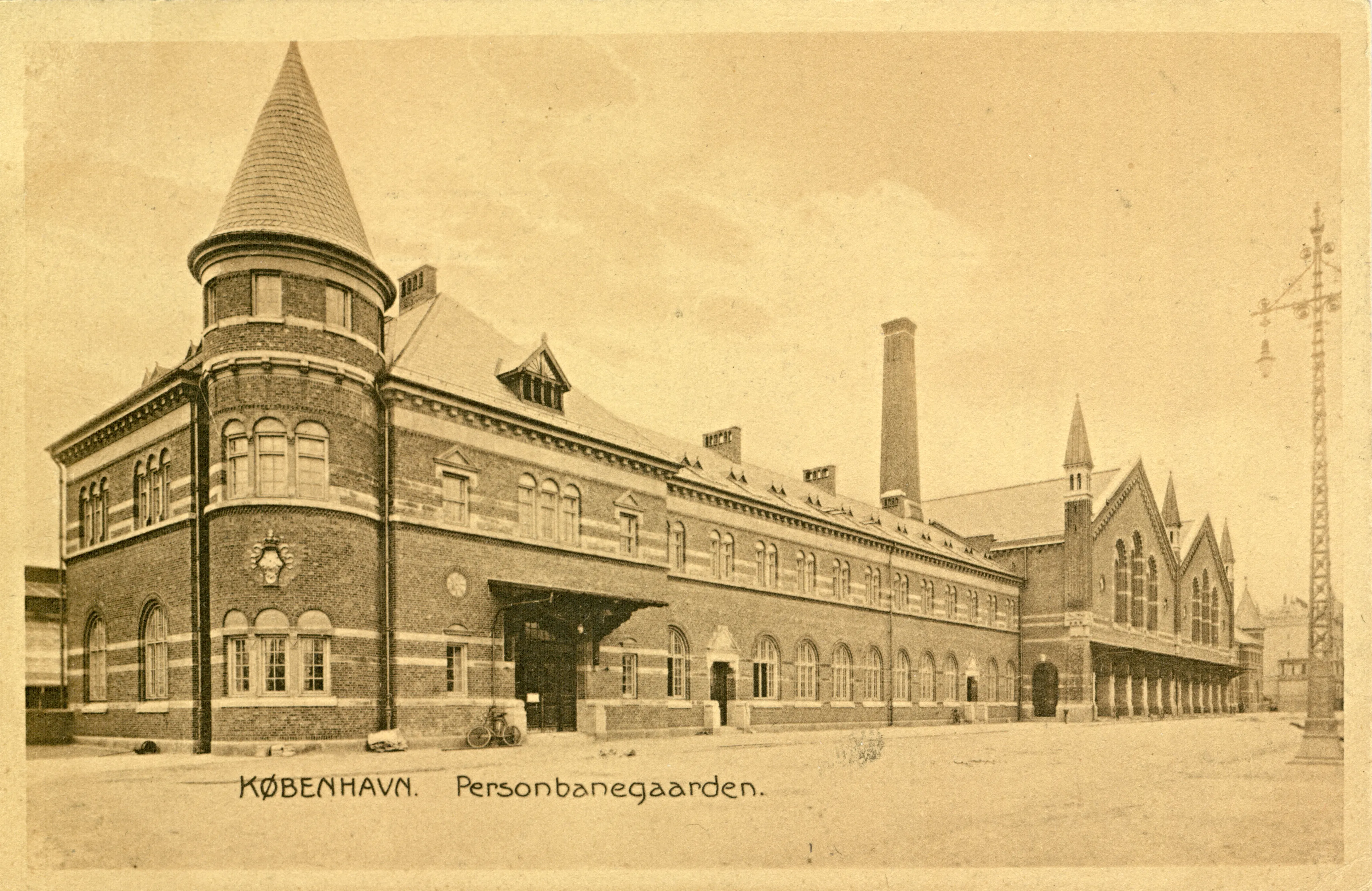 Postkort med København Hovedbanegård. Postkort med København Hovedbanegård.