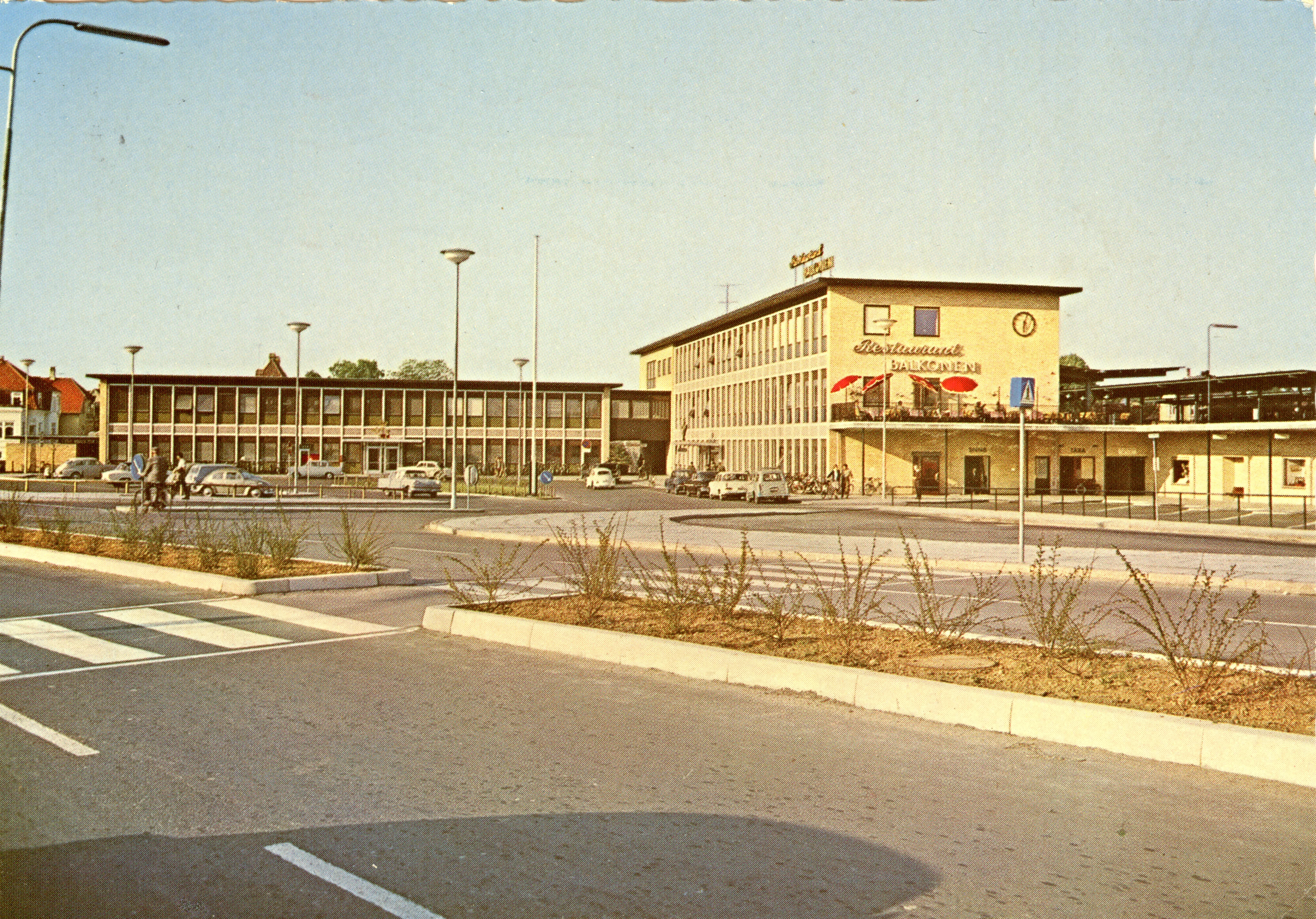 Postkort med Nykøbing Falster Station. Postkort med Nykøbing Falster Station.