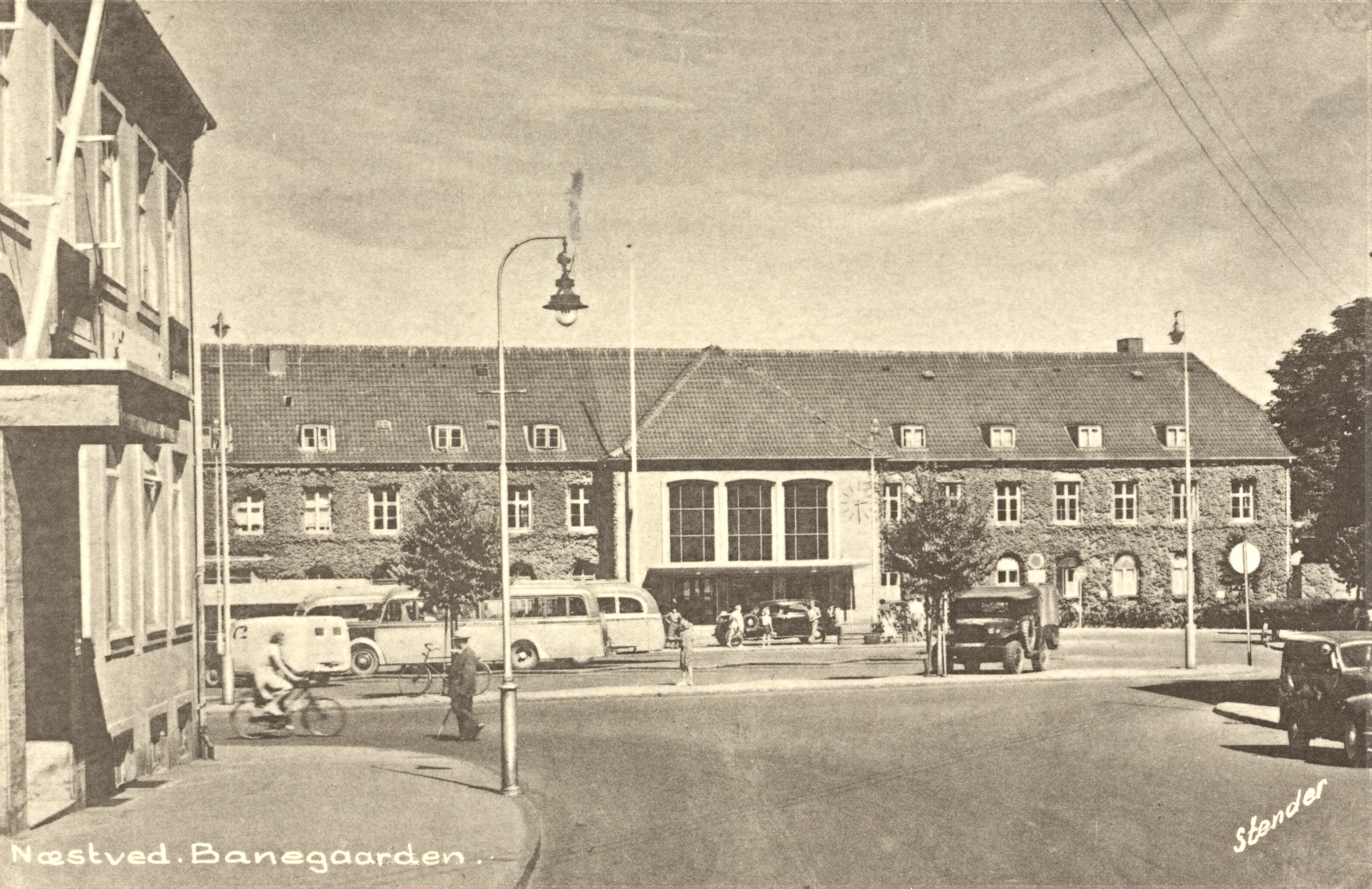 Postkort med Næstved Station. Postkort med Næstved Station.