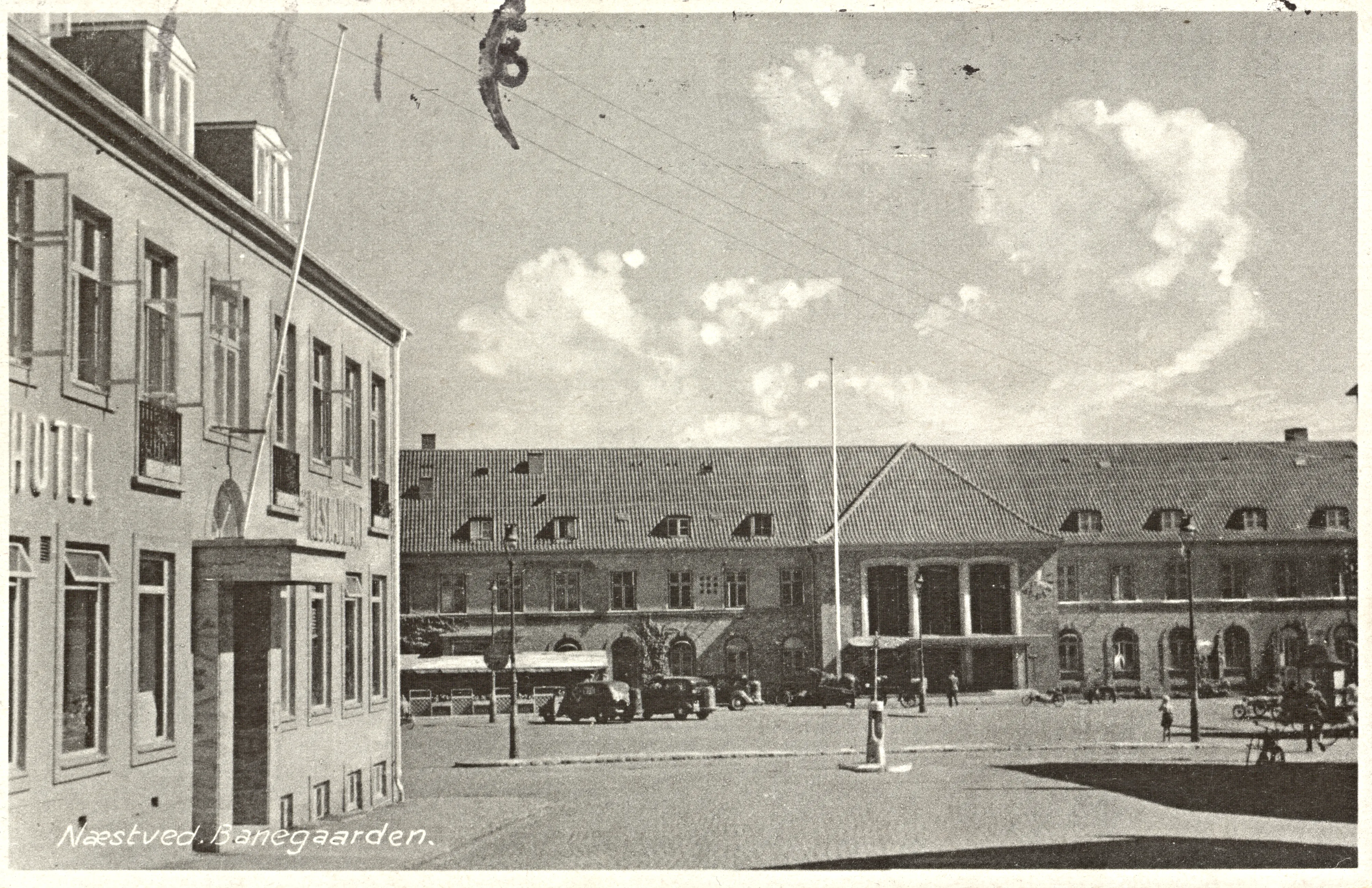 Postkort med Næstved Station.