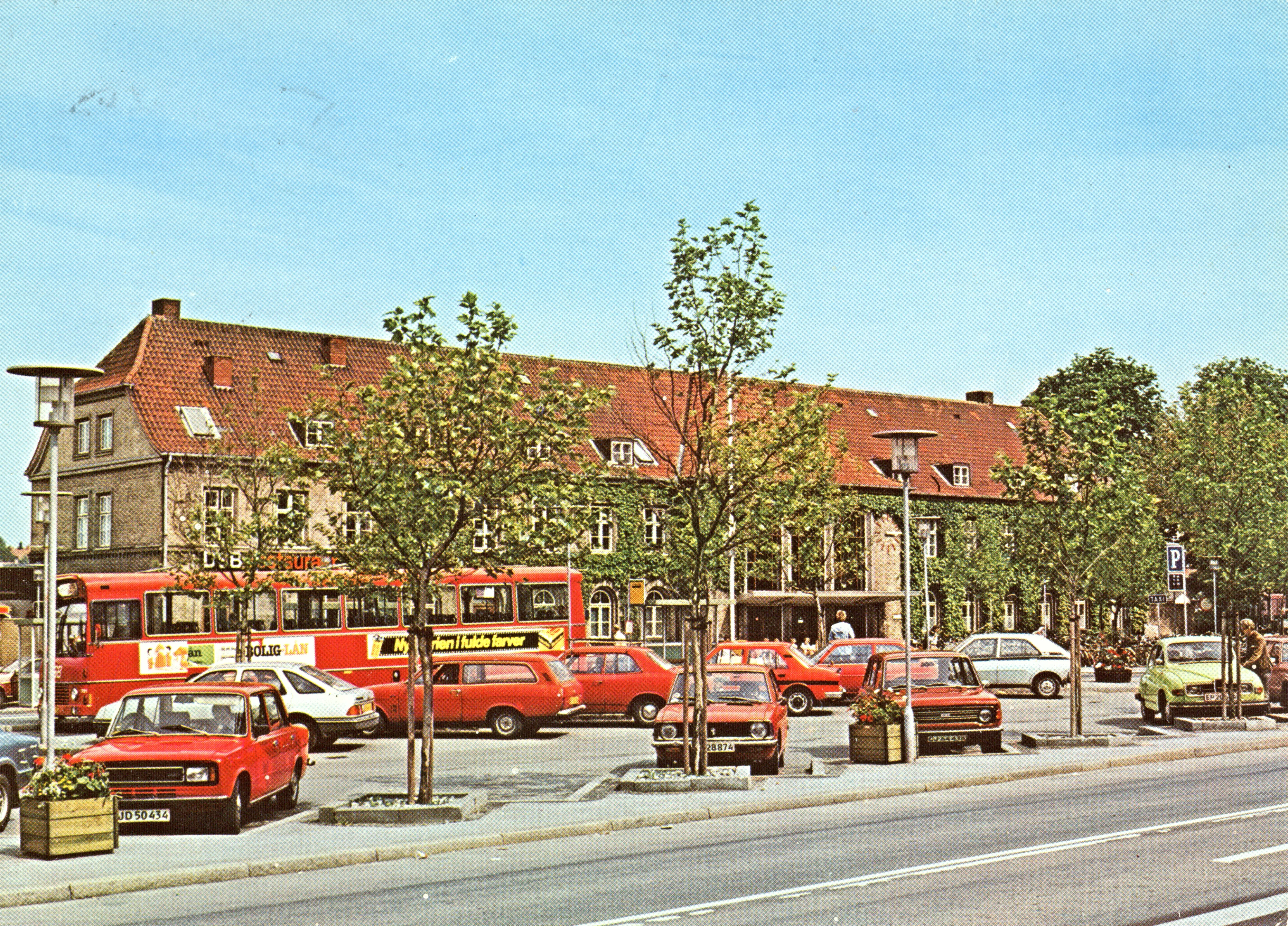 Postkort med Næstved Station.