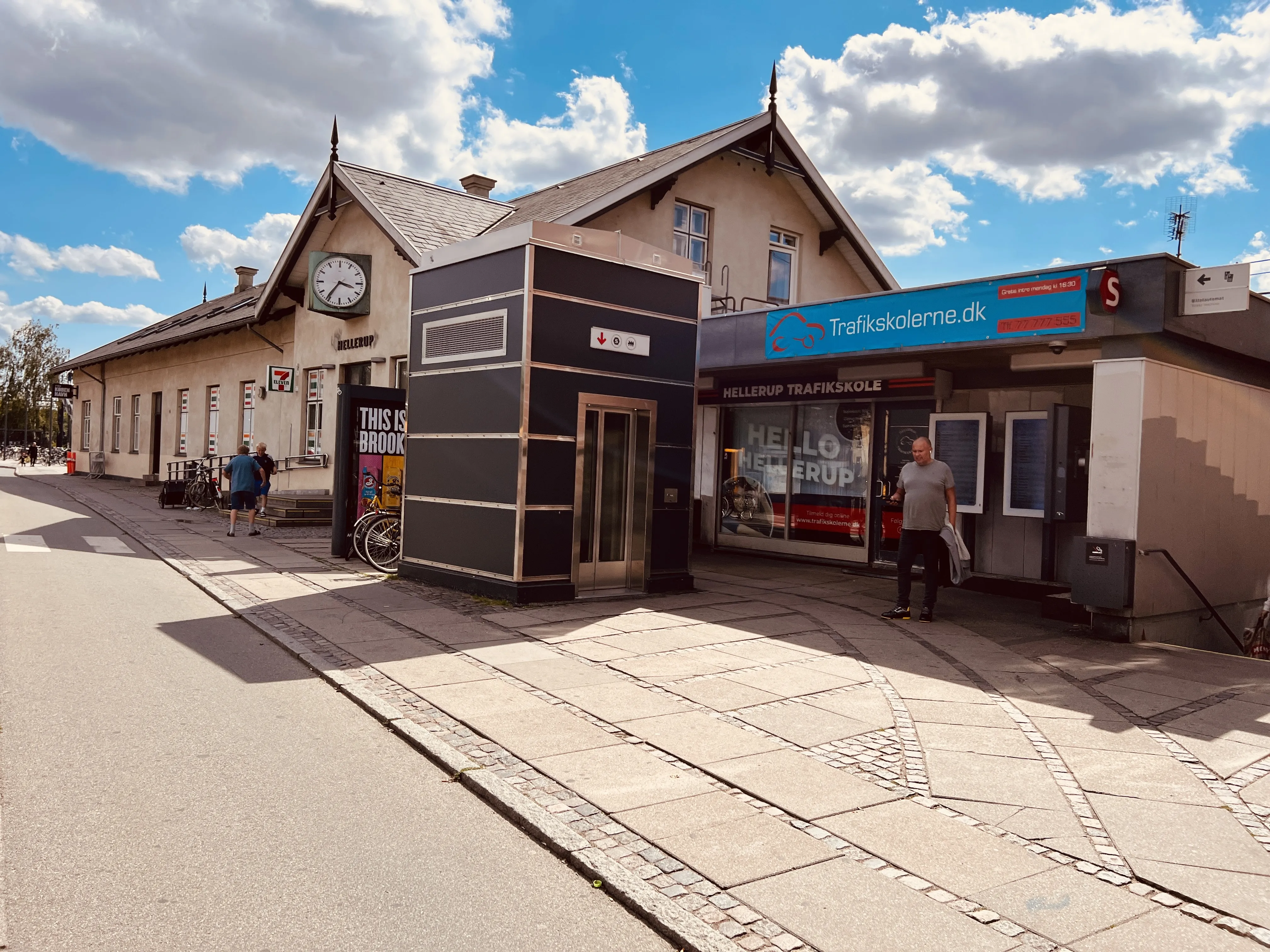 Billede af Hellerup Station.