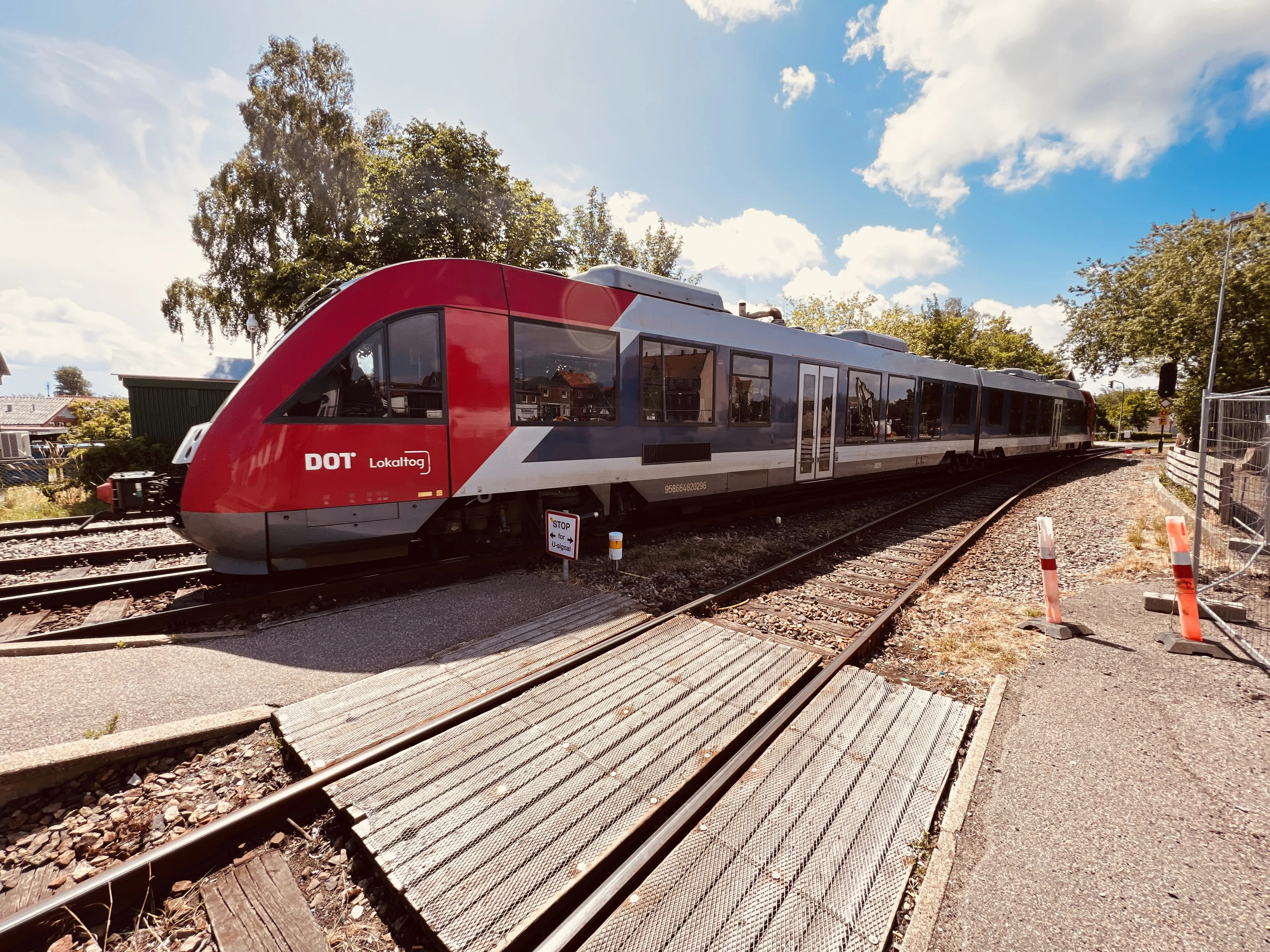 Billede af LT 2029-2129, tidligere VL 2029-2129 fotograferet ud for Nykøbing Sjælland Station. Billede af LT 2029-2129, tidligere VL 2029-2129 fotograferet ud for Nykøbing Sjælland Station.