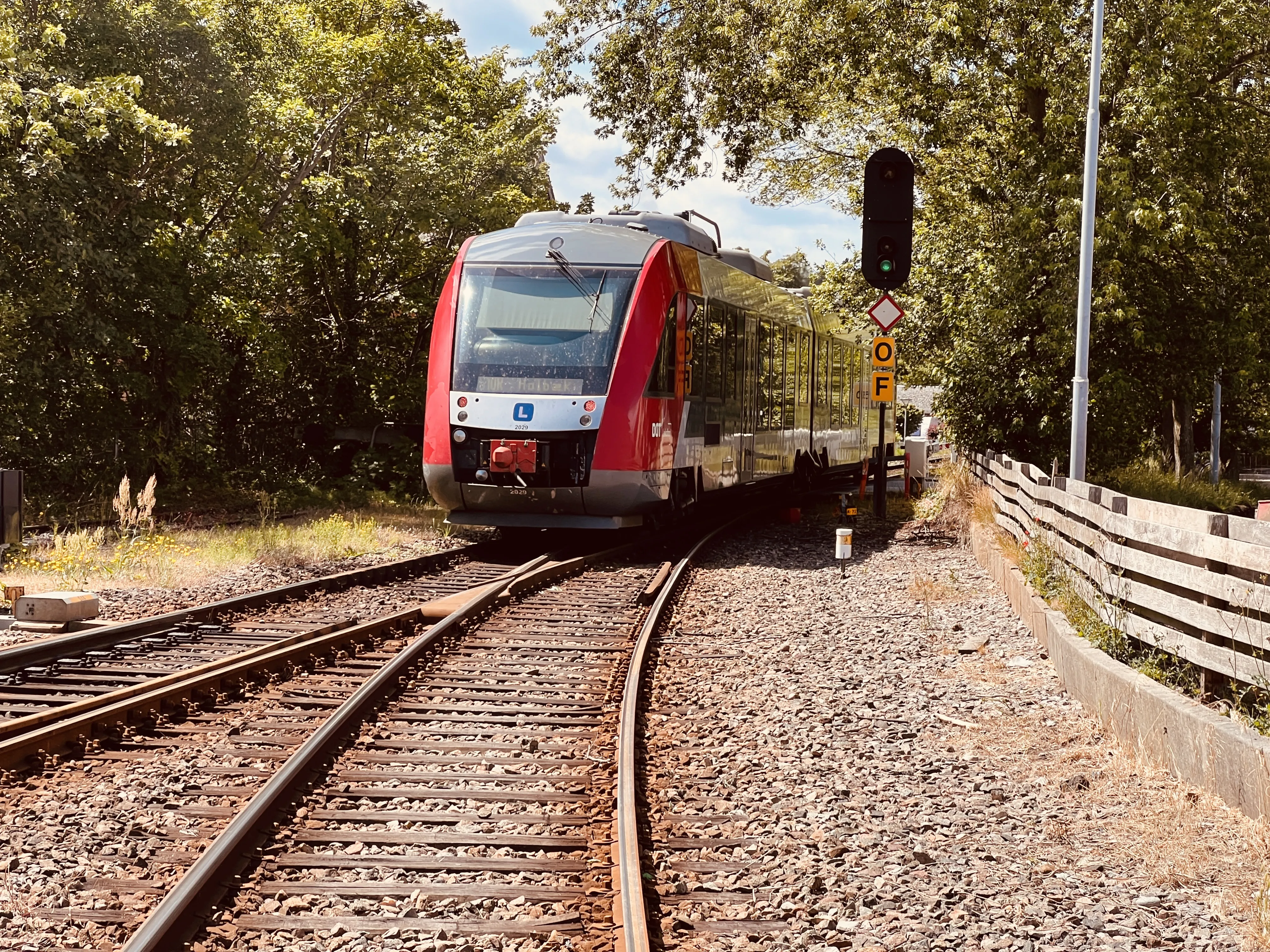 Billede af LT 2029-2129, tidligere VL 2029-2129 fotograferet ud for Nykøbing Sjælland Station. Billede af LT 2029-2129, tidligere VL 2029-2129 fotograferet ud for Nykøbing Sjælland Station.