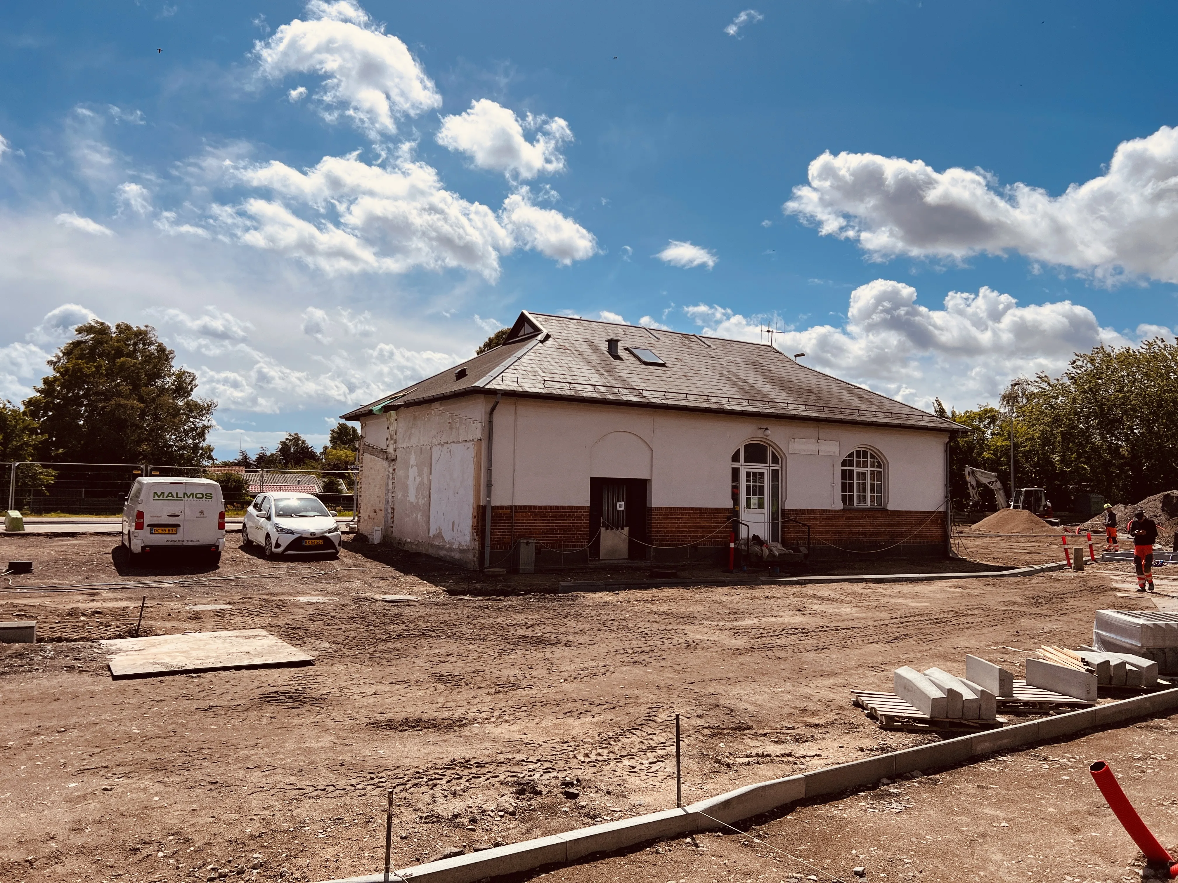 Billede af den oprindelige toldkammerbygning ved Nykøbing Sjælland Station. Billede af den oprindelige toldkammerbygning ved Nykøbing Sjælland Station.