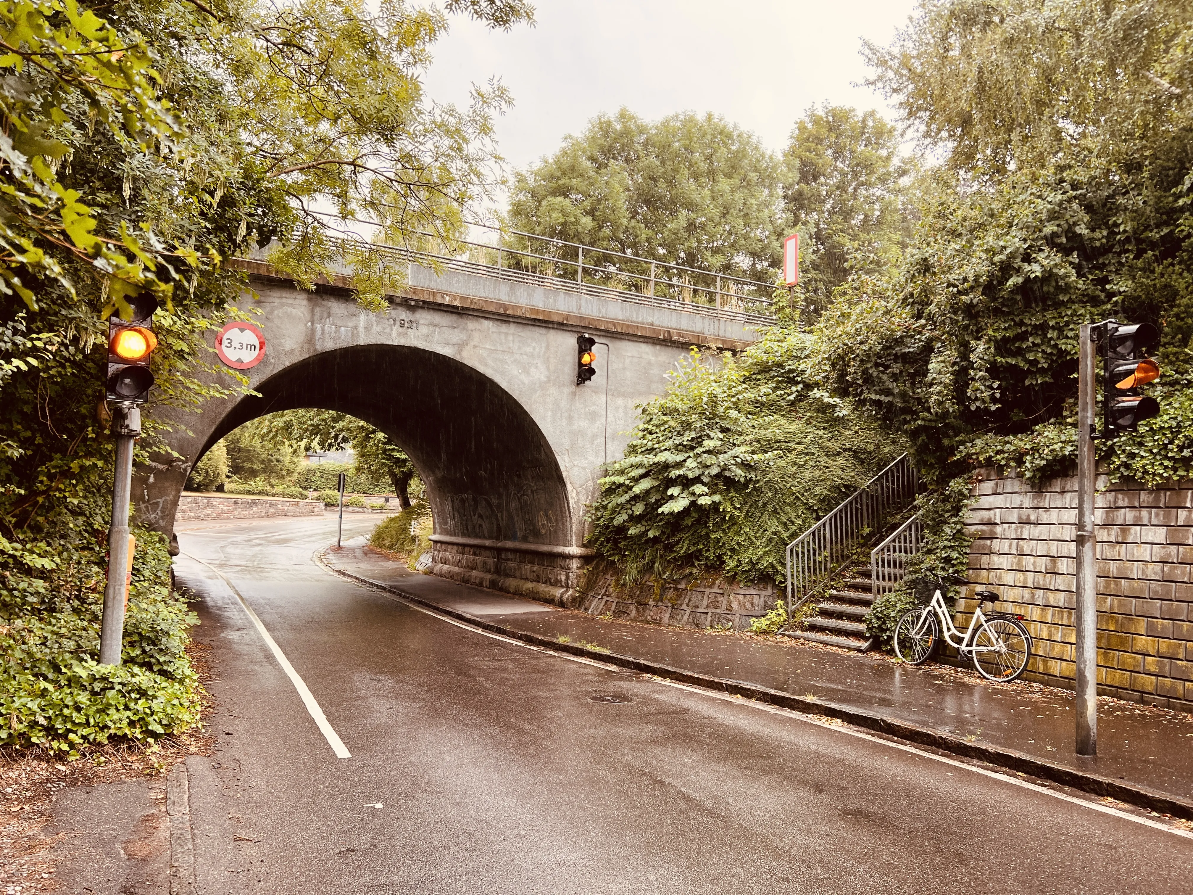 Billede af viadukten under Stenhus Trinbræt.