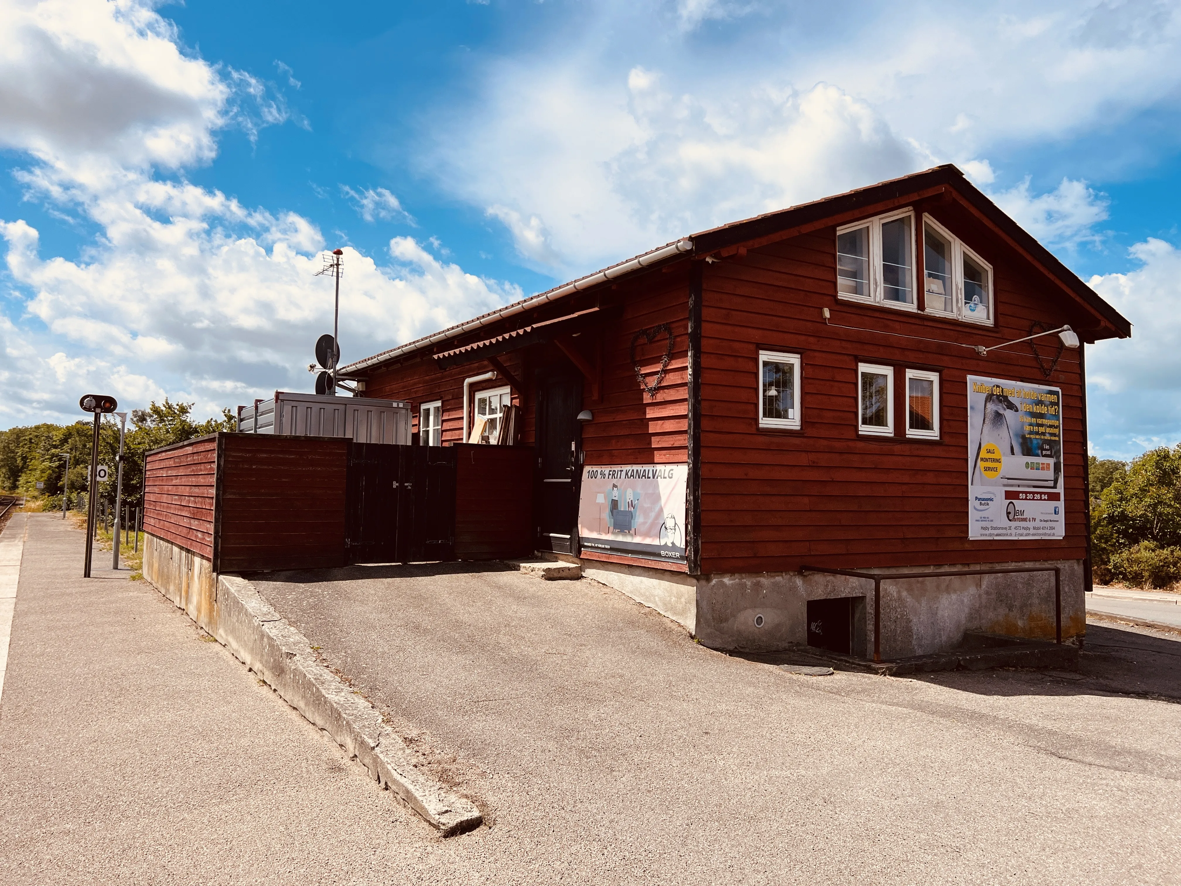 Billede af Højby (Sjælland) Stations varehus. Billede af Højby (Sjælland) Stations varehus.