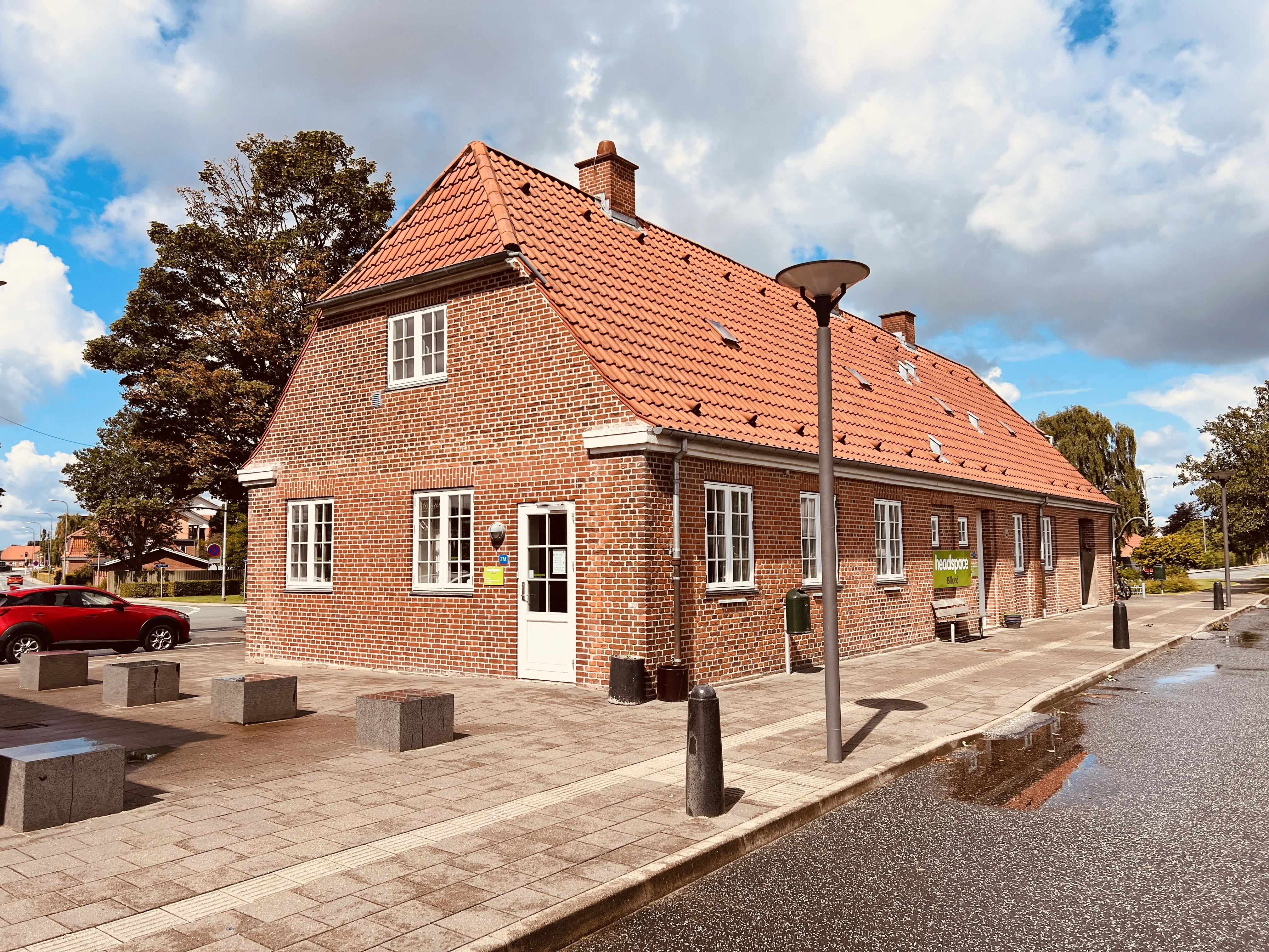 Billede af Grindsted Stations varehus. Billede af Grindsted Stations varehus.