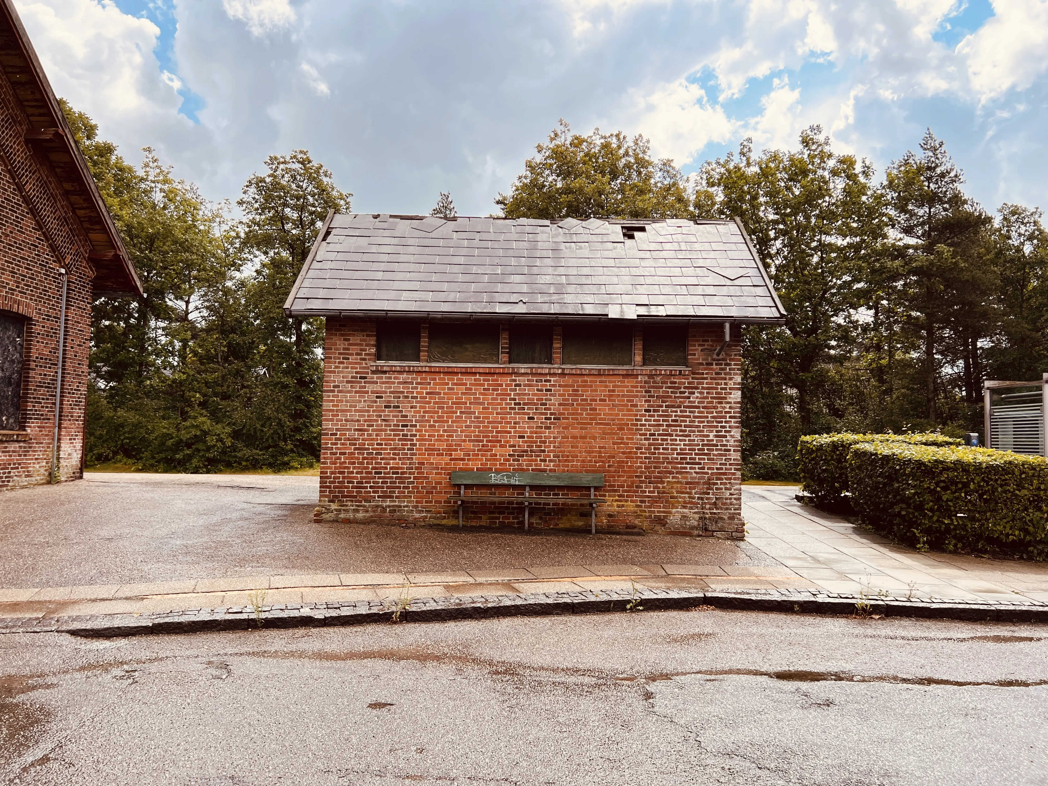 Billede af Troldhede Stations retirade. Billede af Troldhede Stations retirade.
