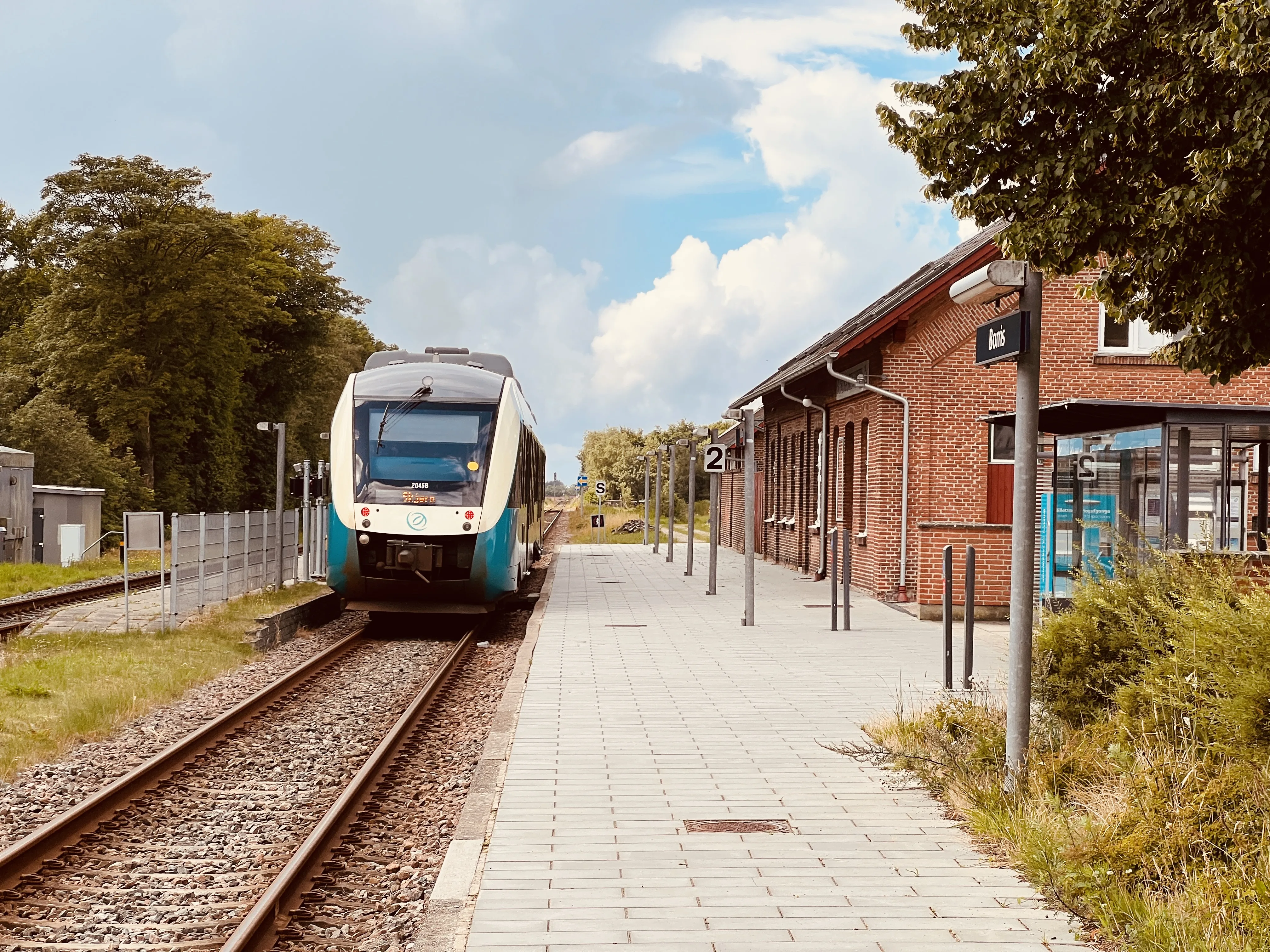 Billede af ARRIVA AR 2045 fotograferet ud for Borris Trinbræt. Billede af ARRIVA AR 2045 fotograferet ud for Borris Trinbræt.