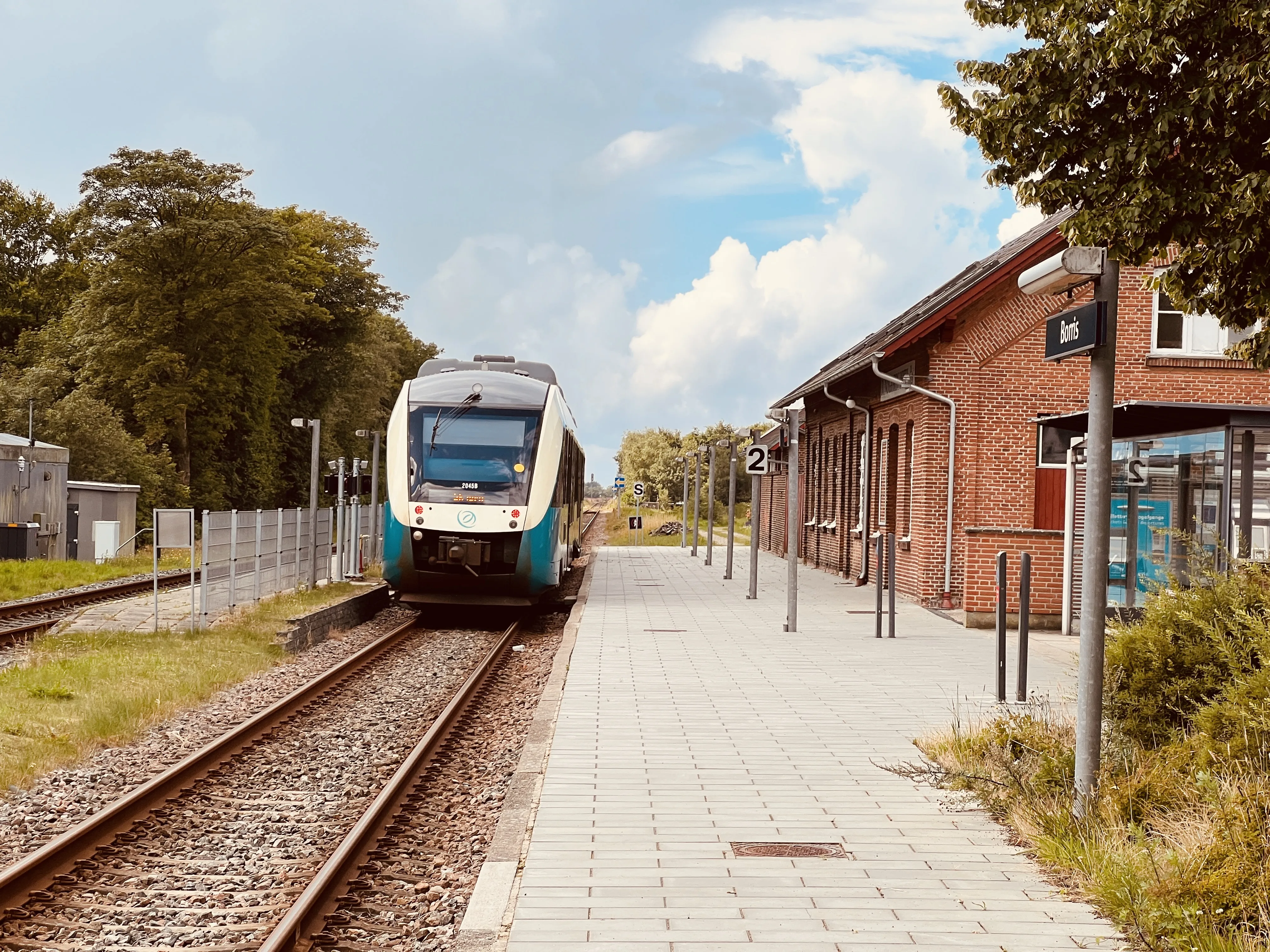Billede af tog ud for Borris Station. Billede af tog ud for Borris Station.
