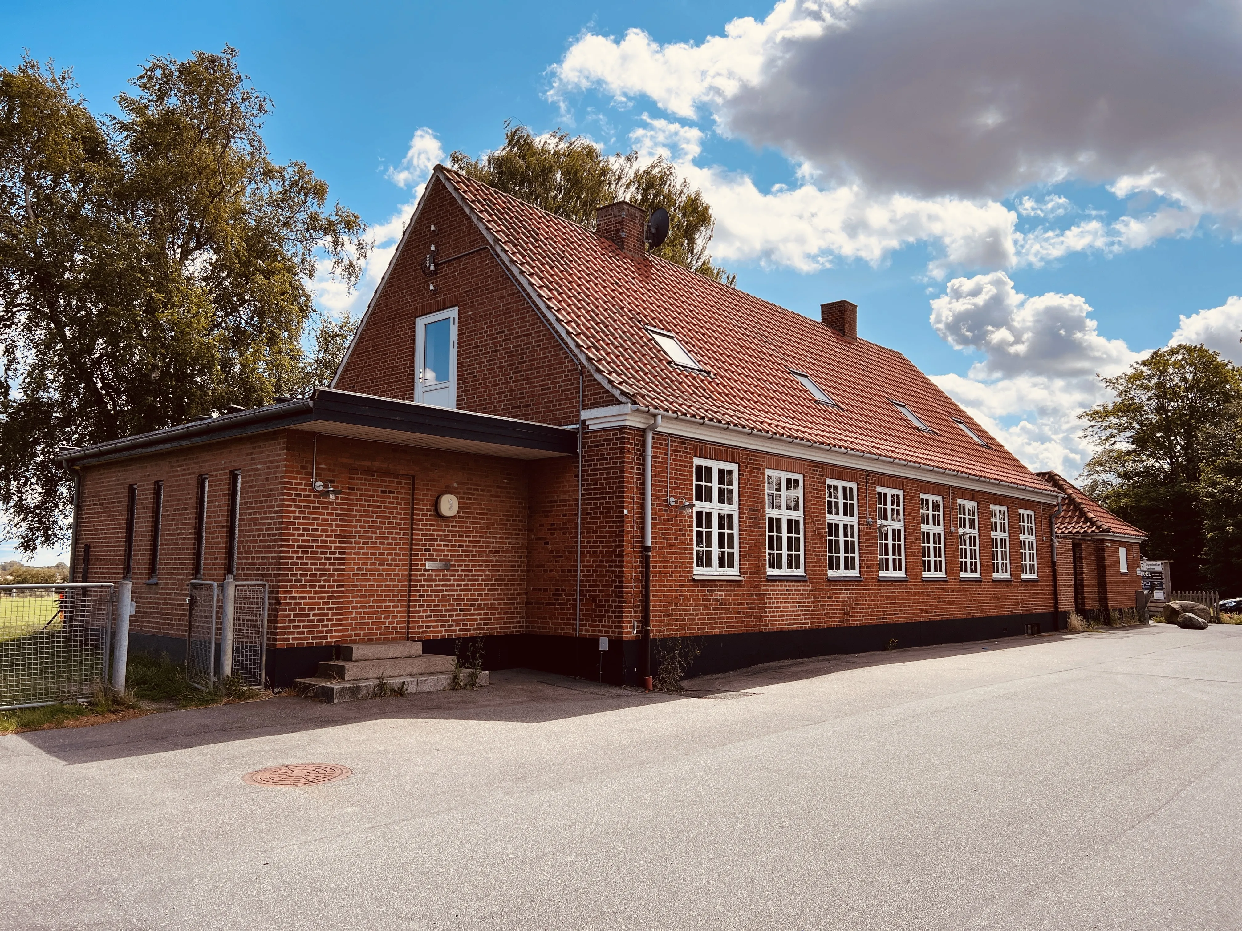 Billede af Kirke Hyllinge Station. Billede af Kirke Hyllinge Station.